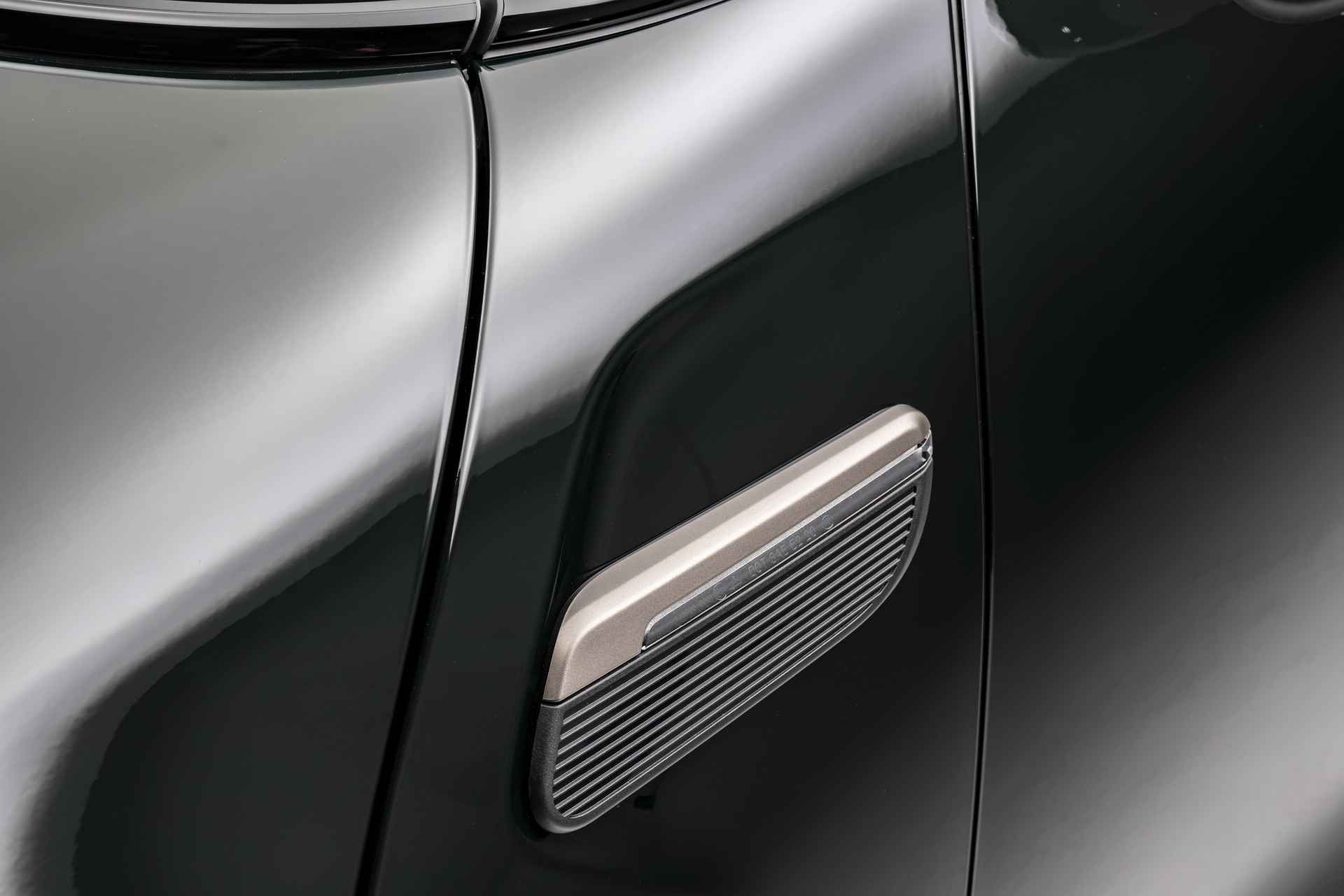 New MINI Edition Models Bring More Distinctive Style To The Entire Range