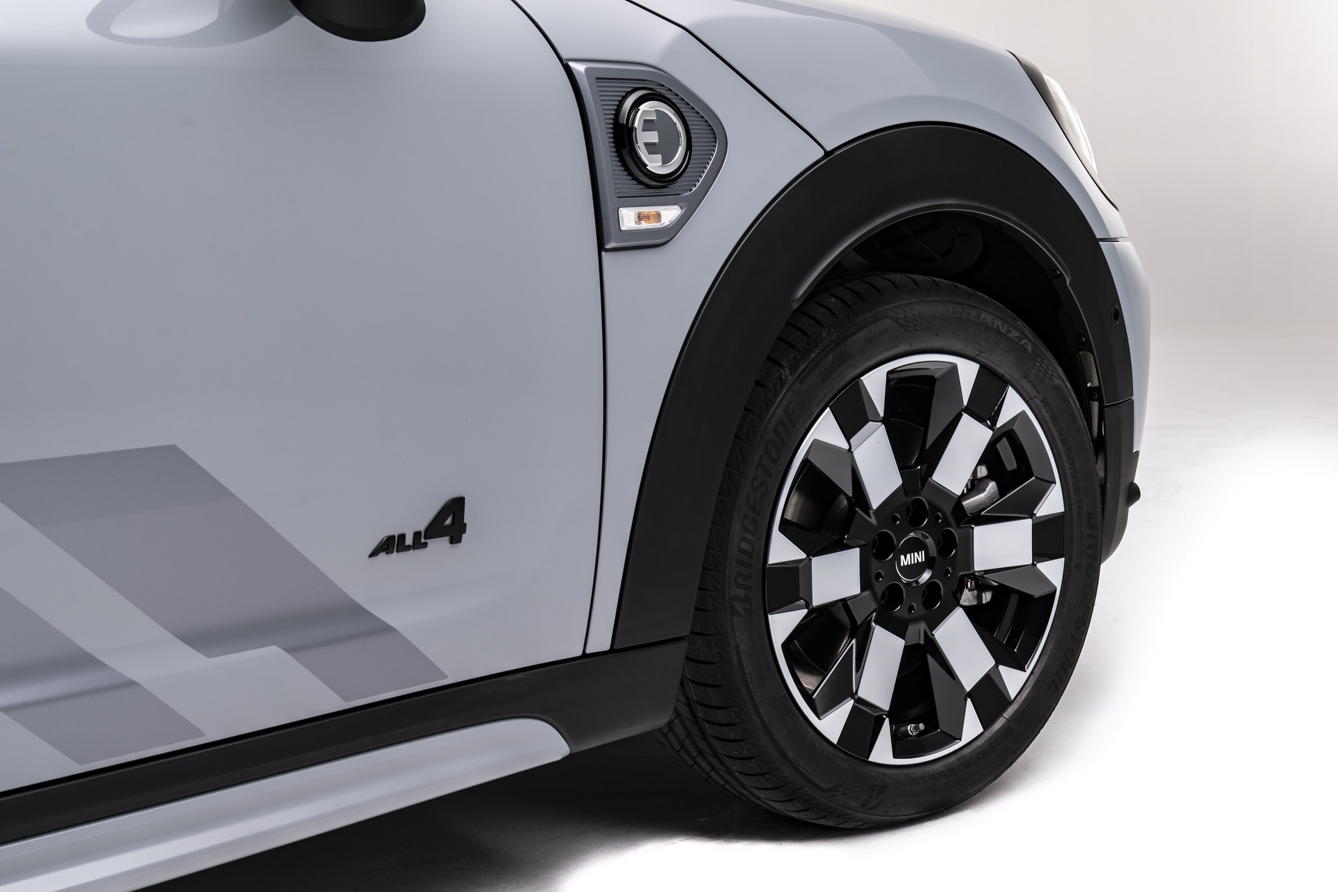 New MINI Edition Models Bring More Distinctive Style To The Entire Range