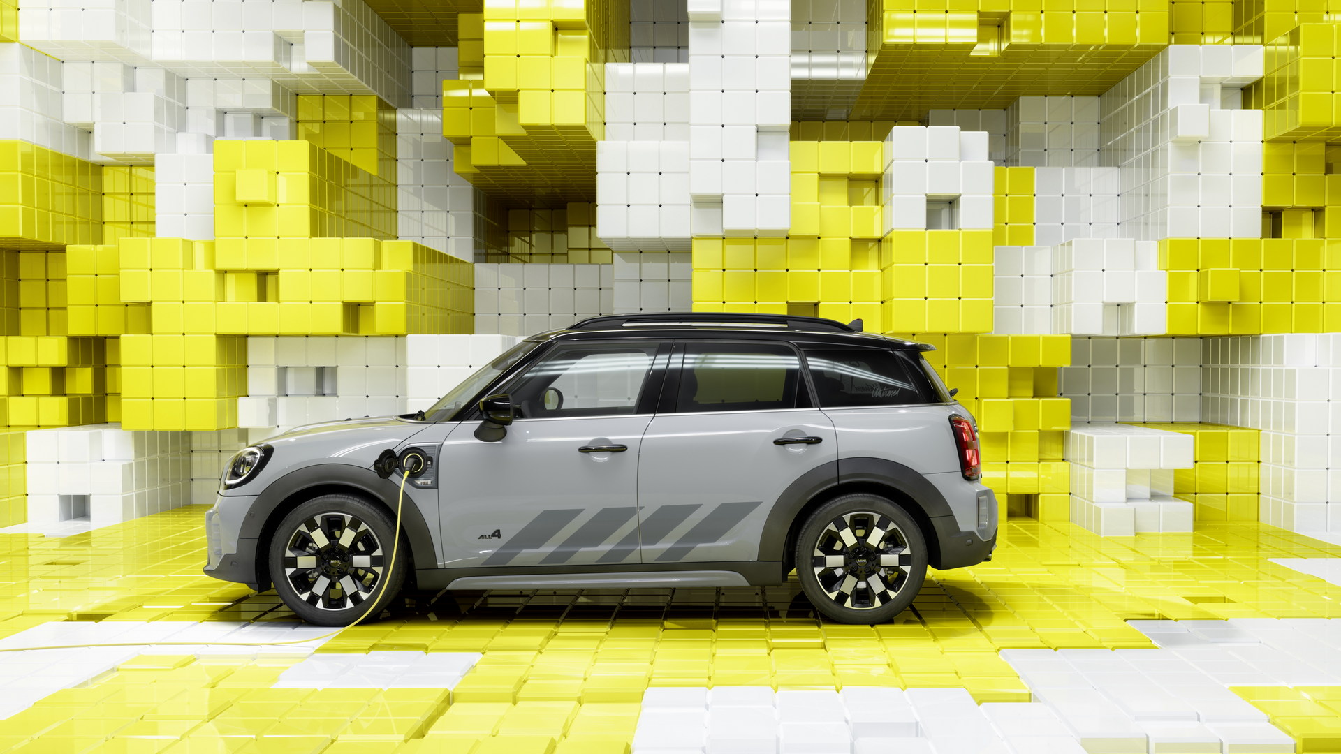 New MINI Edition Models Bring More Distinctive Style To The Entire Range