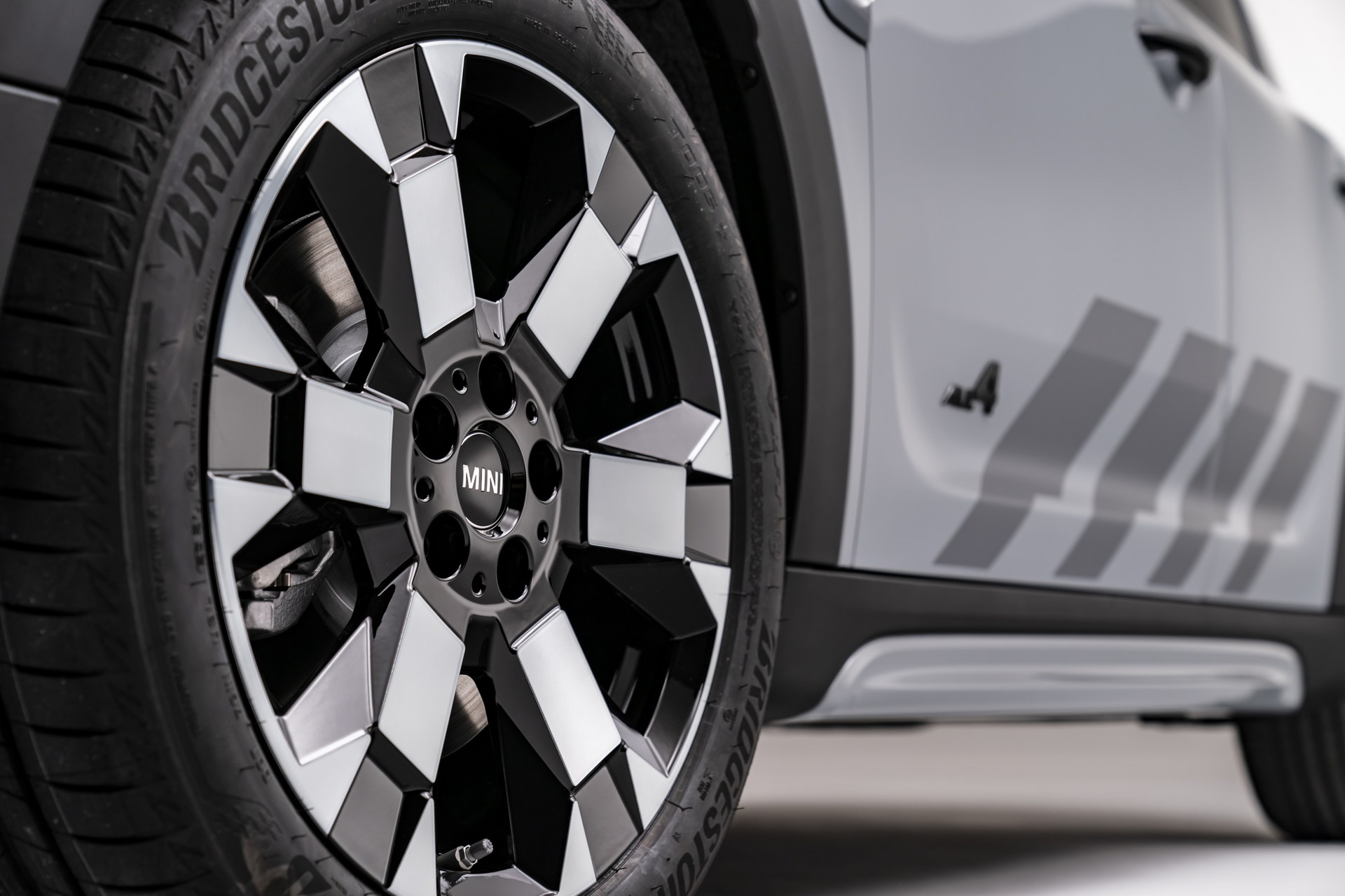 New MINI Edition Models Bring More Distinctive Style To The Entire Range