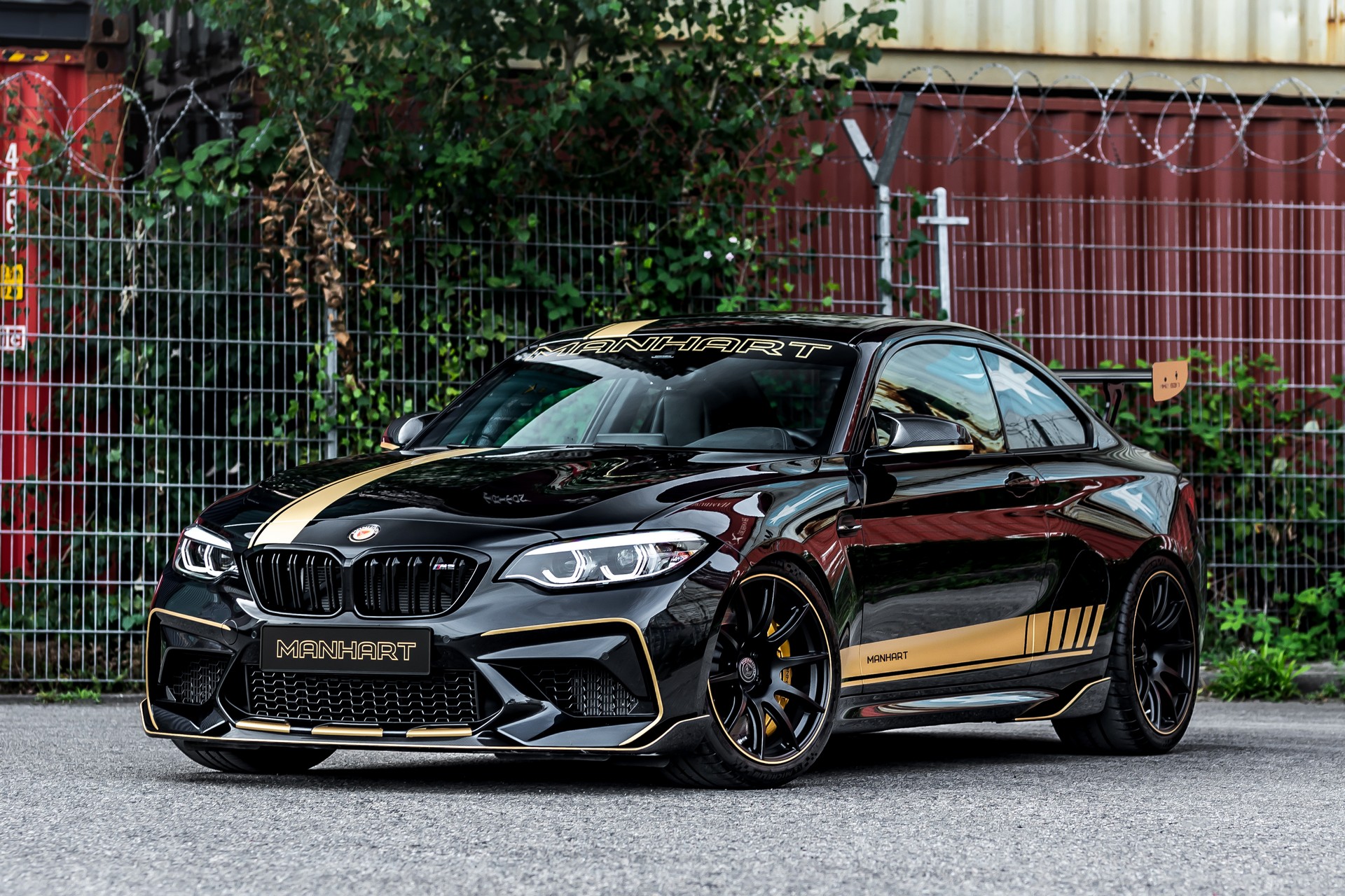 Manhart’s BMW M2 Has 630 HP And M4 GT4 Racing Brakes