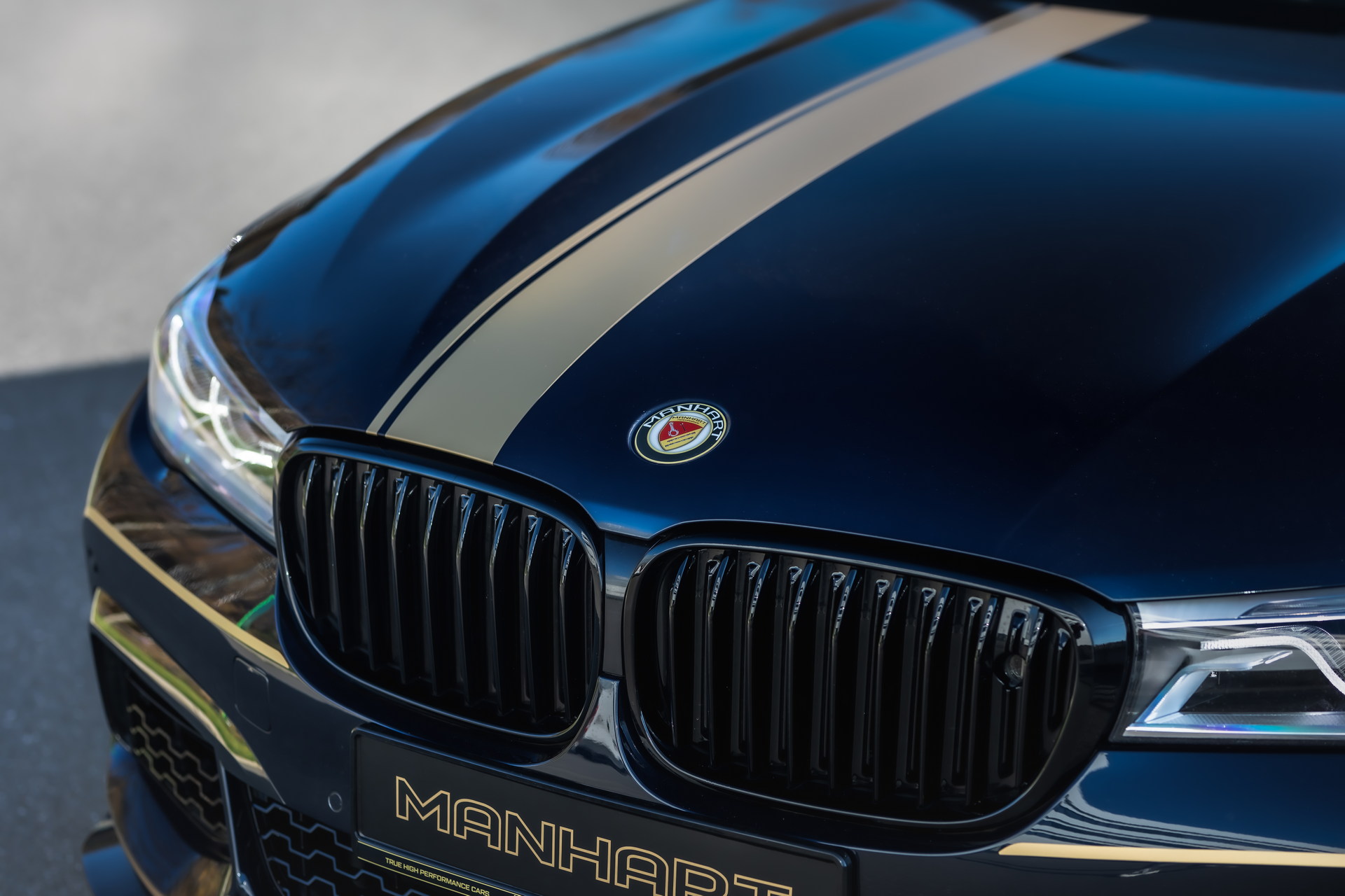 Manhart’s New MH7 400d Is A Diesel-Powered BMW 7-Series With 400 HP