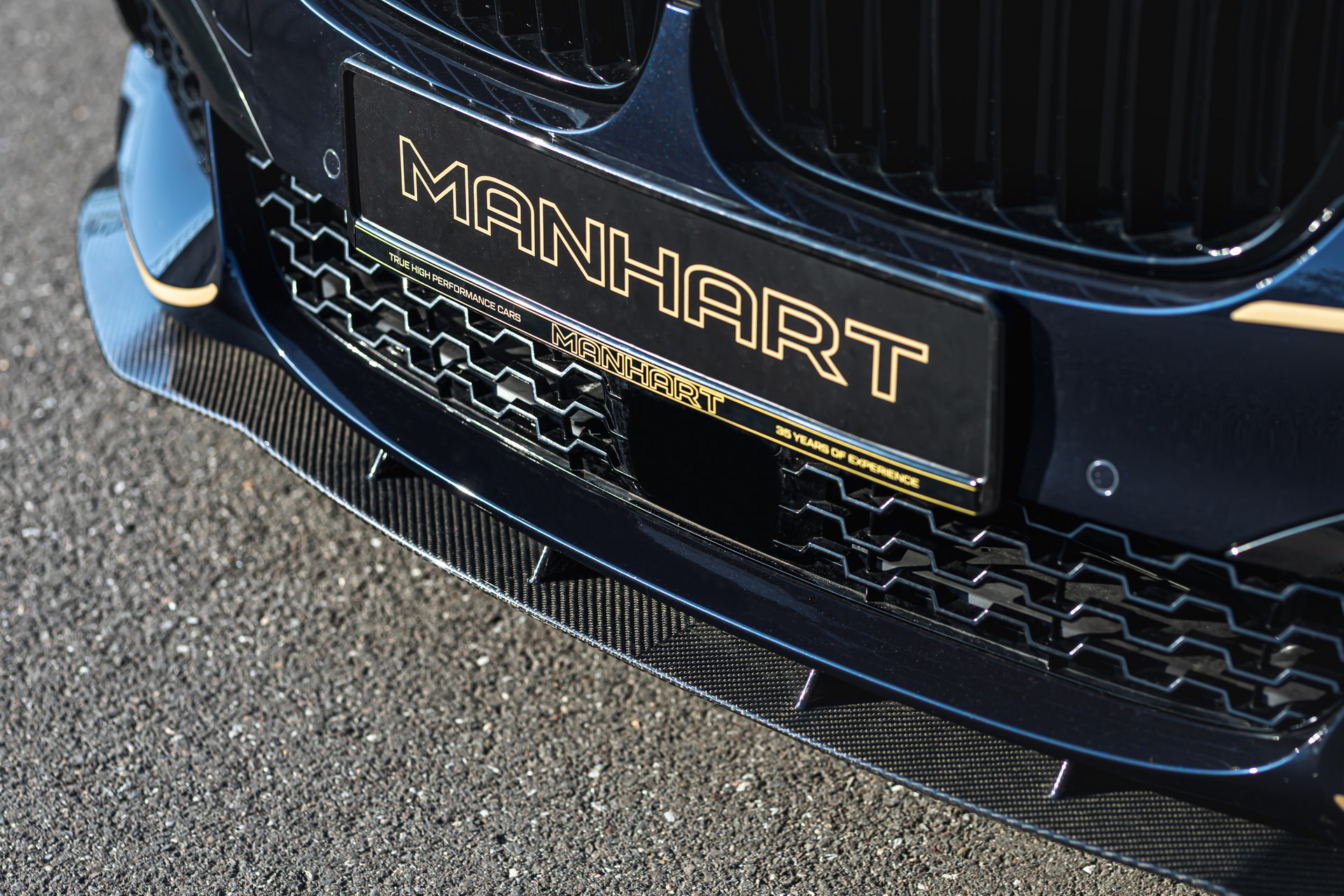 Manhart’s New MH7 400d Is A Diesel-Powered BMW 7-Series With 400 HP