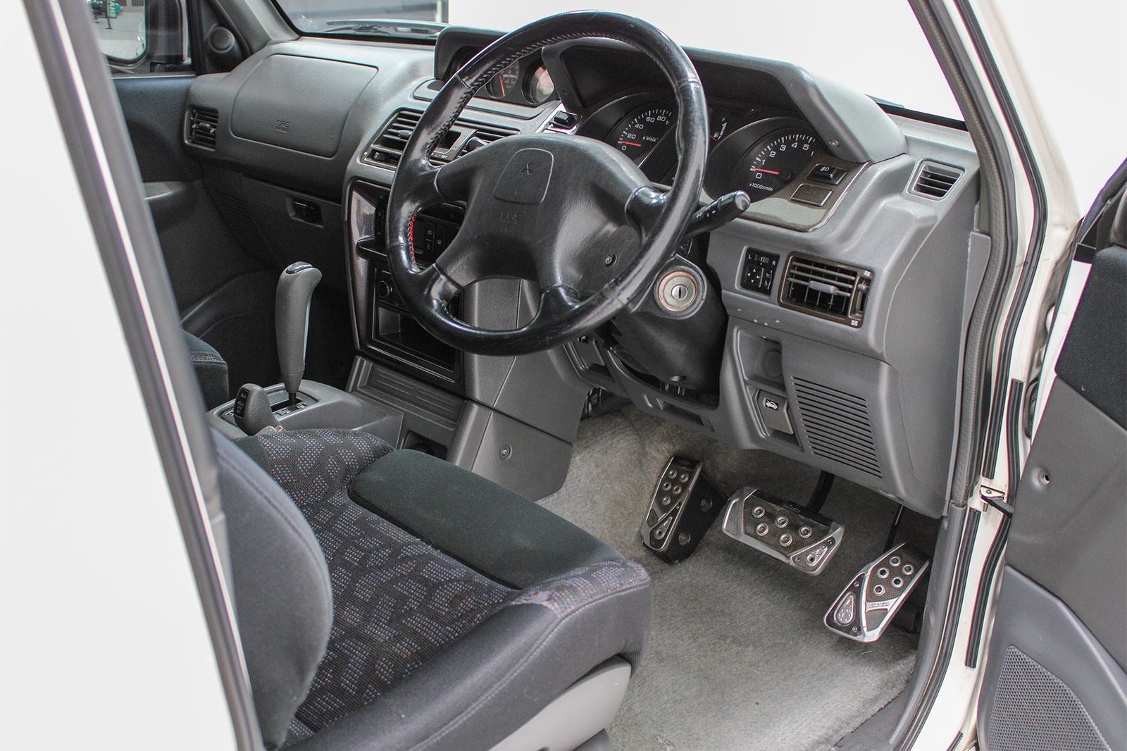 Do Off-Roaders Get Any Cooler Than This Mitsubishi Pajero Evolution?