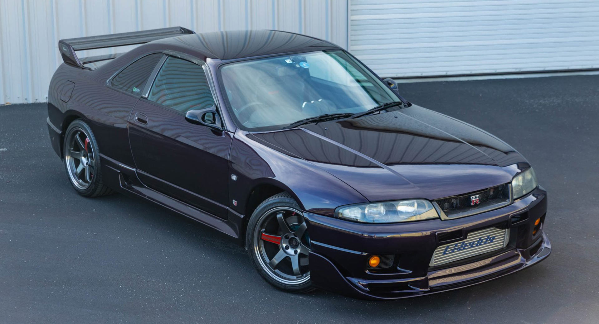 Nissan Skyline GT-R Nismo 400R - watch us drive the ultimate Skyline