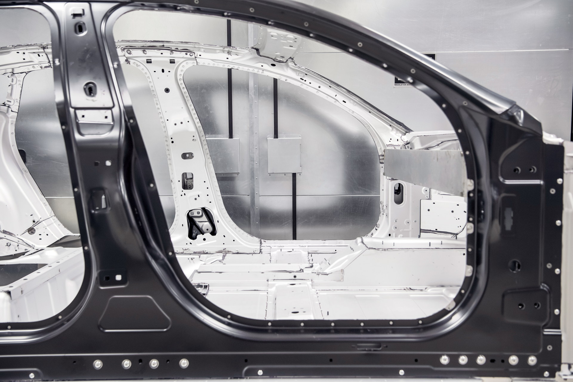 The Polestar 5 Will Produce 872 HP From Dual Electric Motors