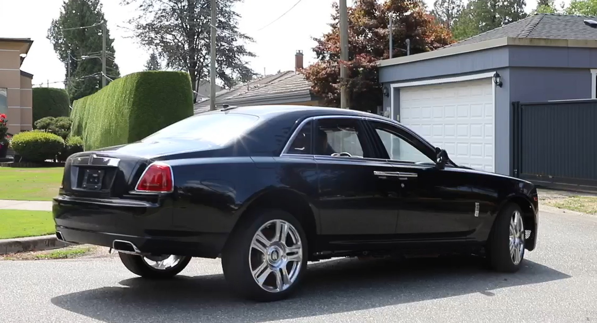 Canadian Businessman Sells House To Fund His Own Rolls-Royce Electromod Project