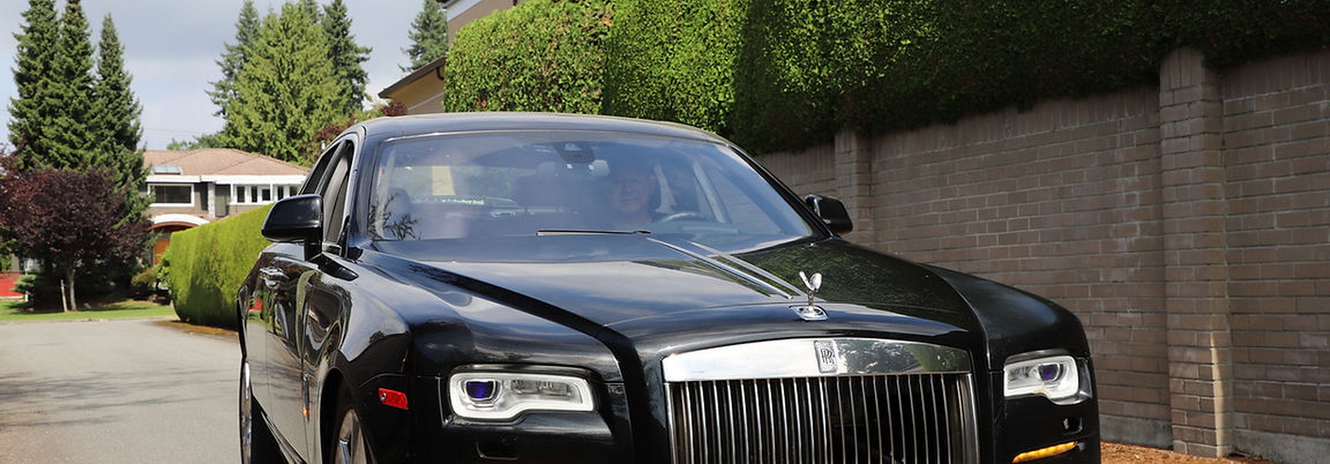 Canadian Businessman Sells House To Fund His Own Rolls-Royce Electromod Project