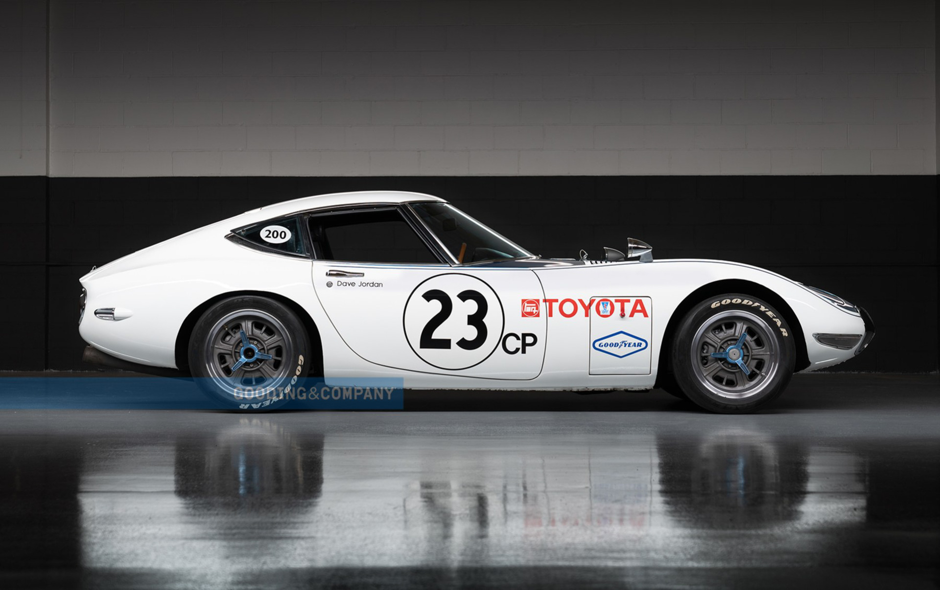 The Shelby-Toyota 2000GT Is A Japanese Classic With A Sprinkle Of Cobra Know-How