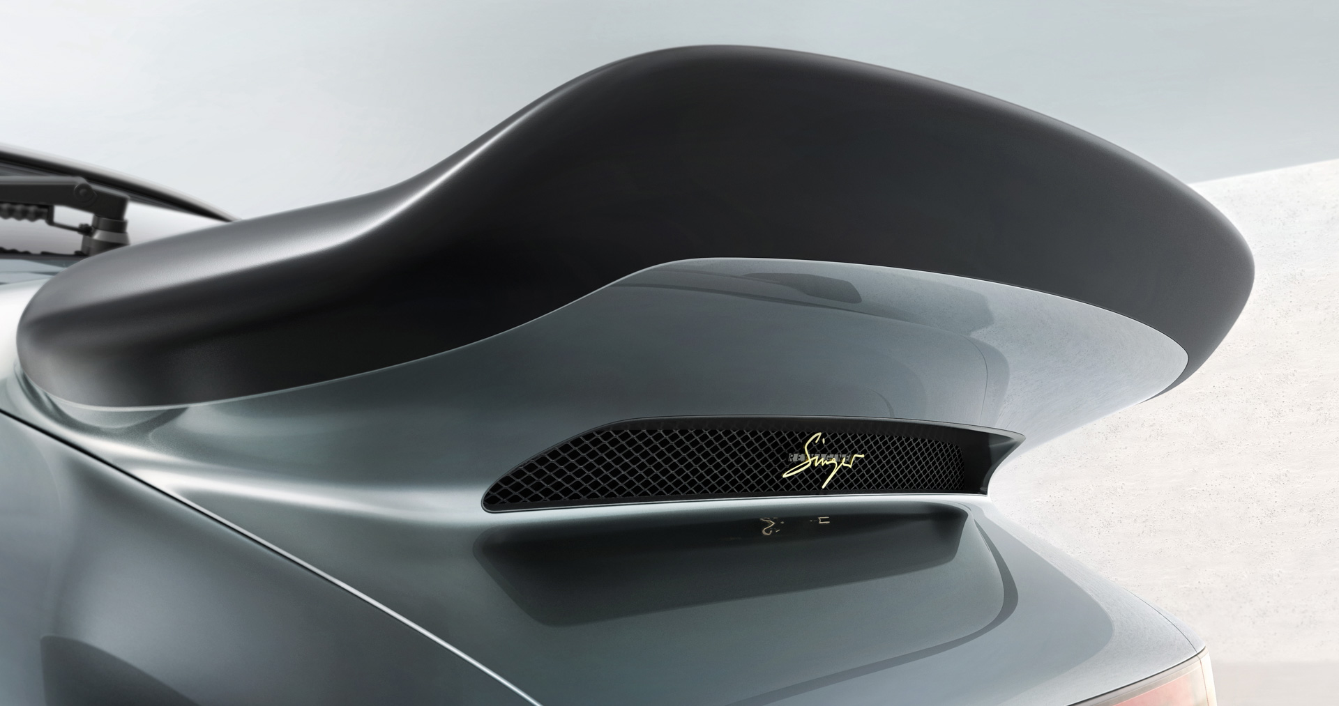 Singer Goes Back The 1980s With Gorgeous 450-HP Porsche 911 Turbo Study