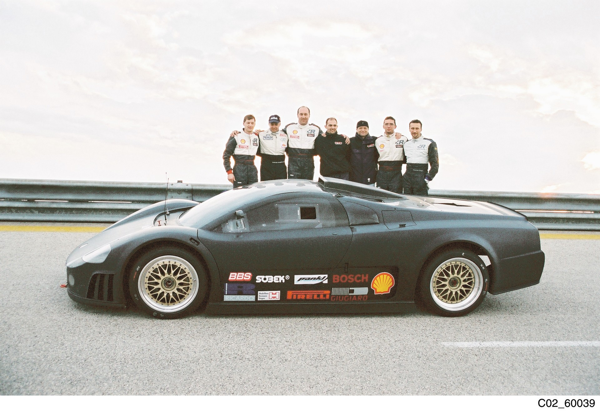 VW’s Forgotten W12 Supercar Claimed 7 World Records And Didn’t Even Reach Production