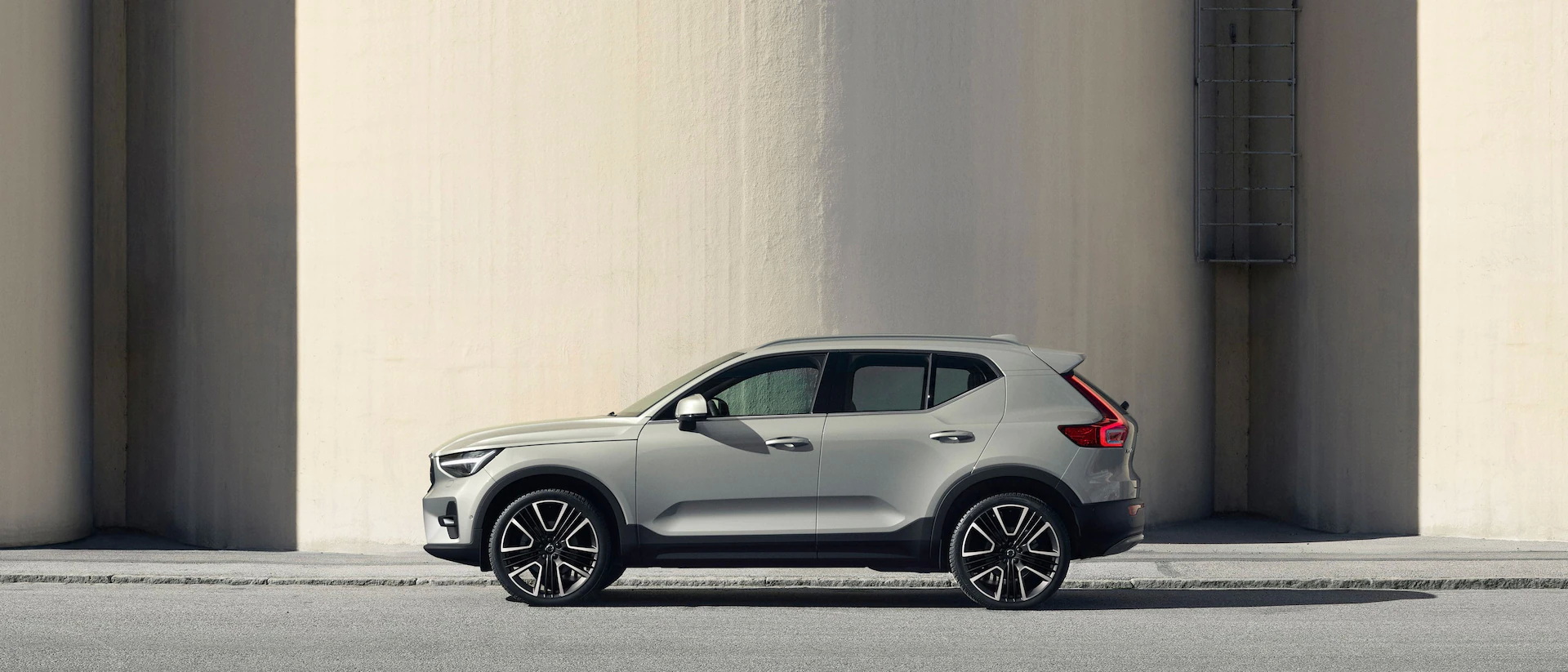 2023 Volvo XC40 Facelift Spotted Undisguised As Brand Quietly Reveals It On Euro Configurators