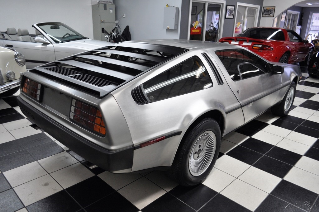 Perfectly Preserved DeLorean DMC-12 In Storage Since 1986 Is Worth Going Back In Time For