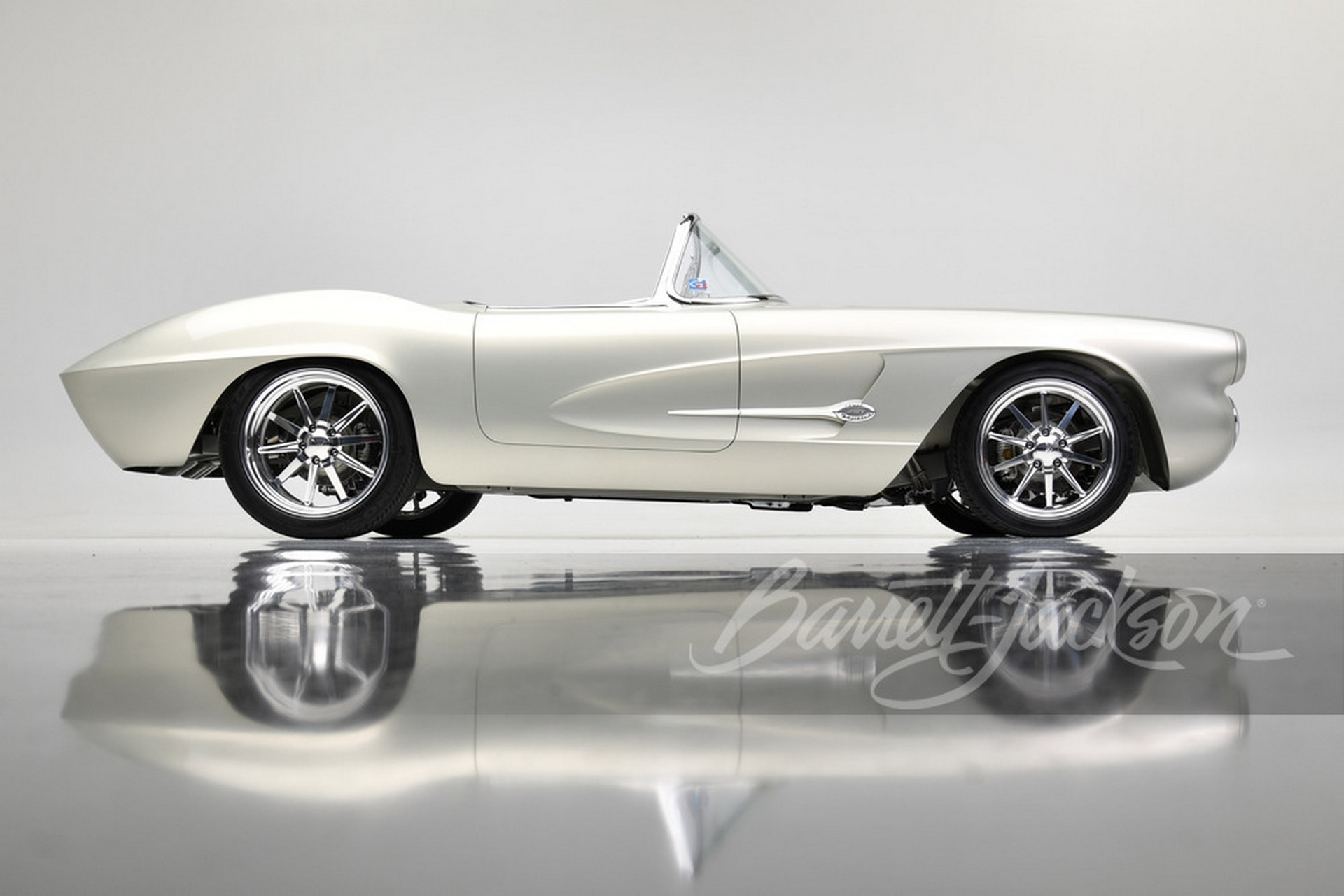 Two Custom Chevrolet C1 Corvettes Up For Auction Offer A Combined 1,155 HP