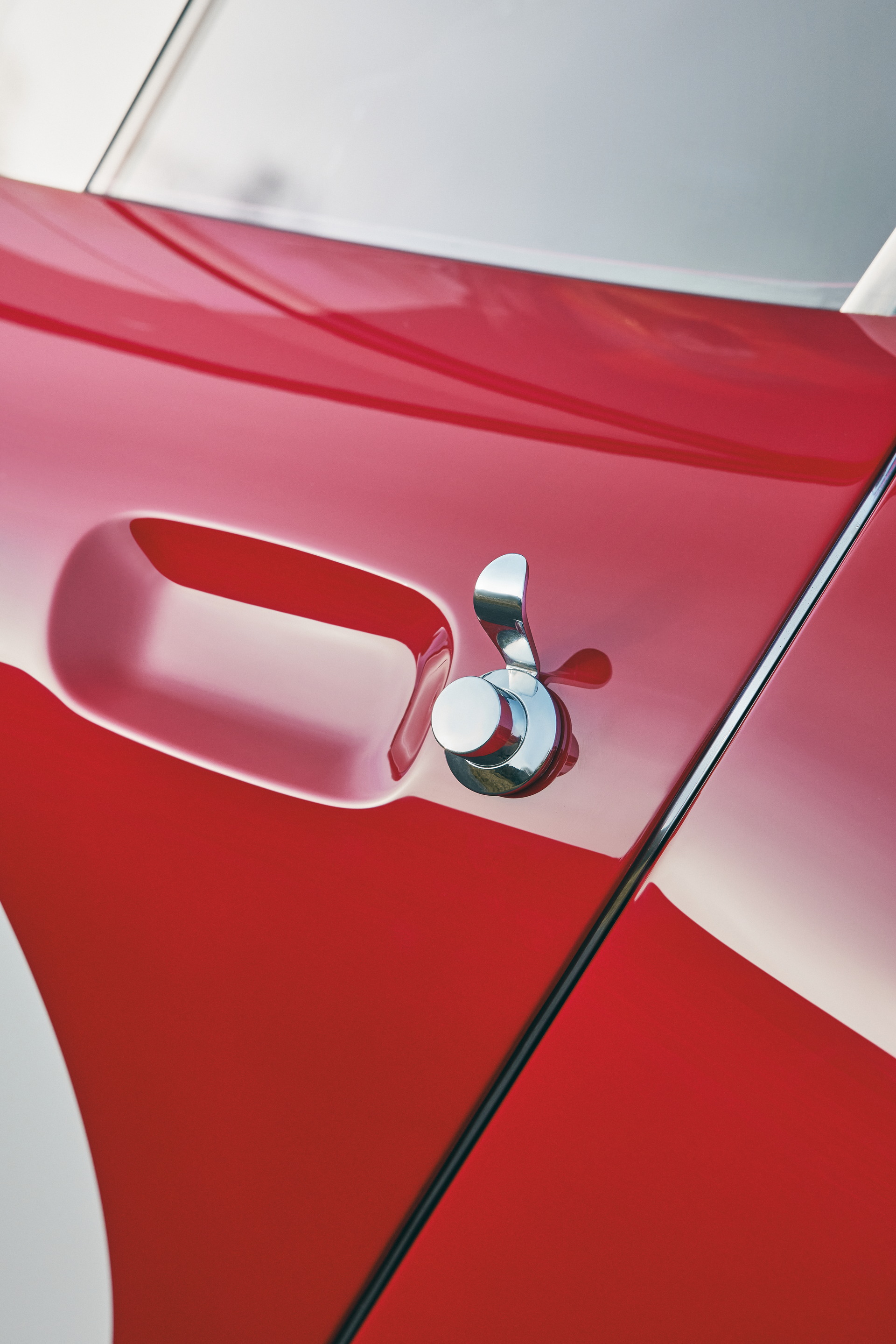 The Bizzarrini 5300GT Revival Corsa Will Make You Yearn For The 1960s