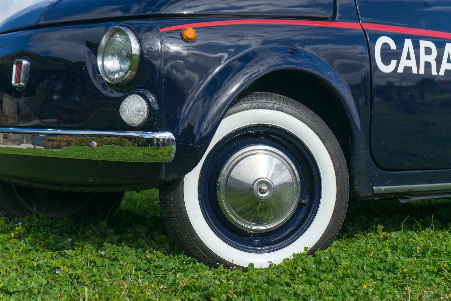 This 18 HP Fiat 500 Cop Car Is A Getaway Driver’s Dream Come True