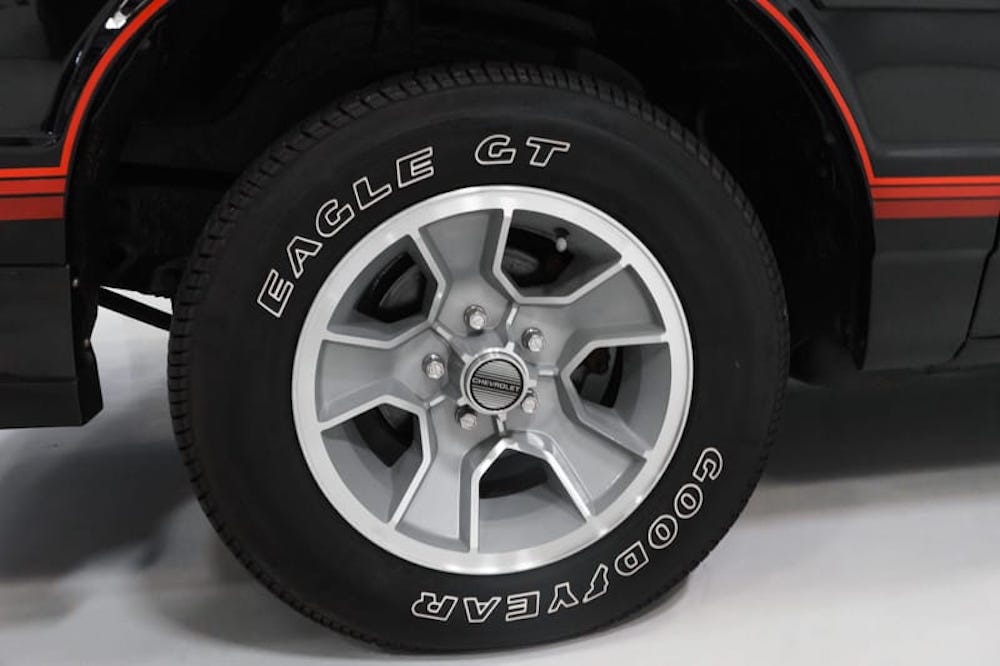 Live Out Your 1980s NASCAR Fantasies With This Incredible 608-Mile Chevrolet Monte Carlo SS