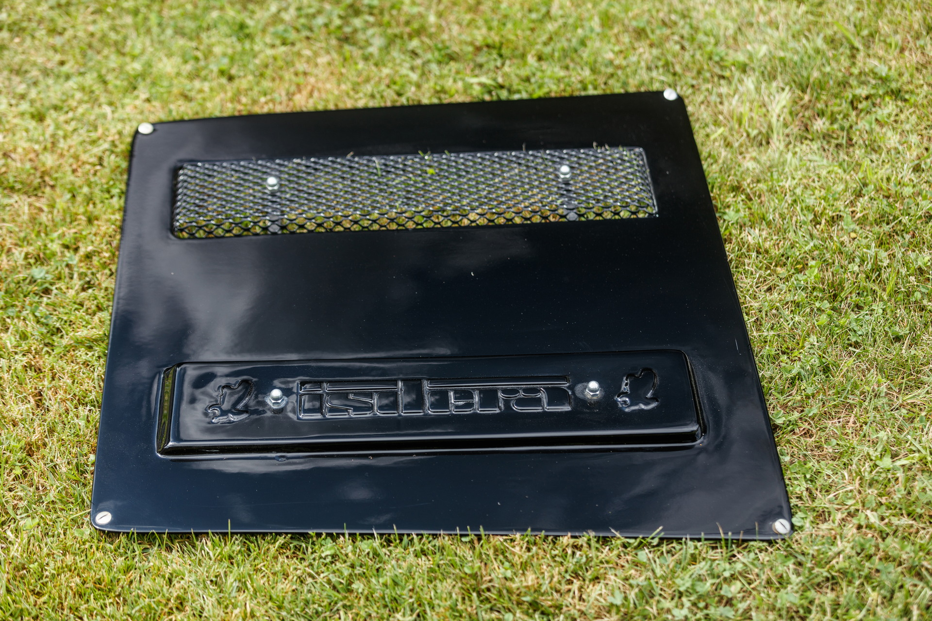 This Super Rare Isdera Spyder 036i Might Be The Most Unique Way To Spend A Few Hundred Grand