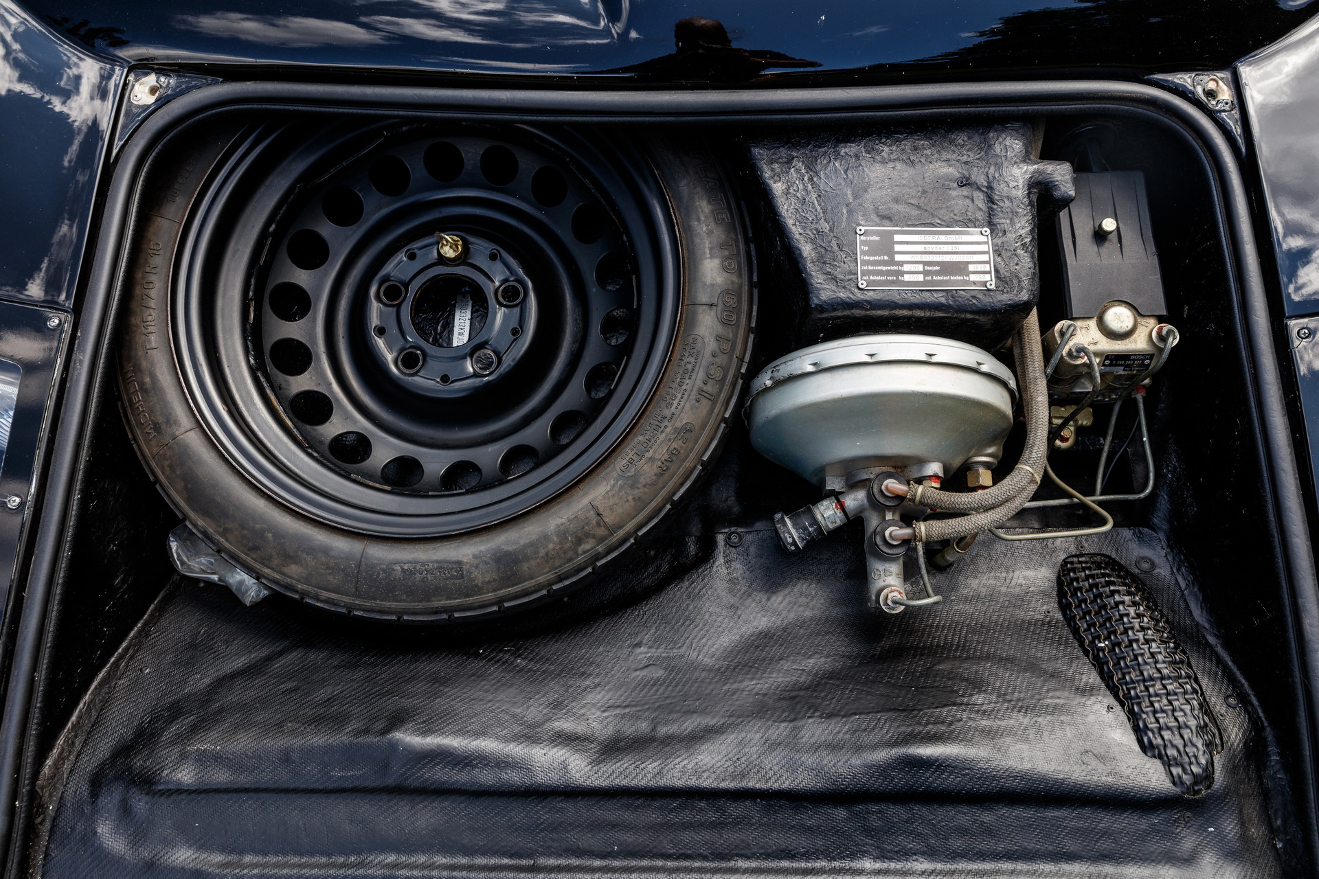 This Super Rare Isdera Spyder 036i Might Be The Most Unique Way To Spend A Few Hundred Grand