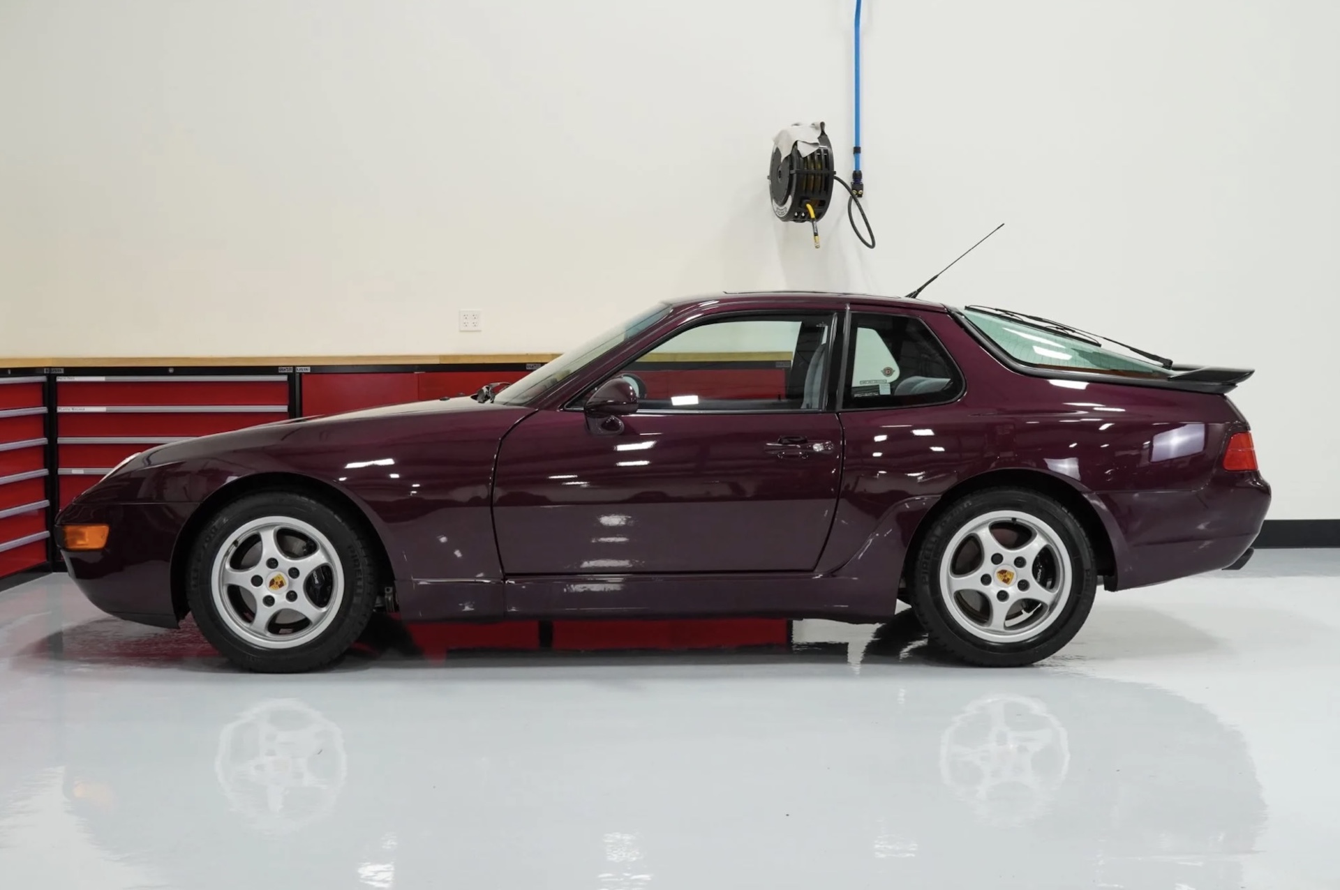 Insanely Overpriced $164,000 Porsche 968 Sold For $20k Over A New Cayman GT4 RS On BaT