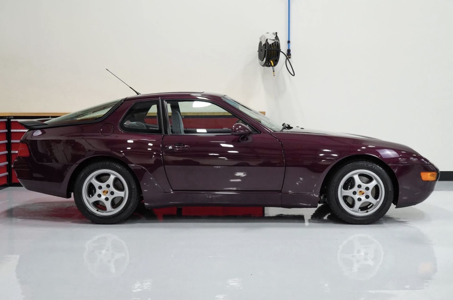 Insanely Overpriced $164,000 Porsche 968 Sold For $20k Over A New Cayman GT4 RS On BaT