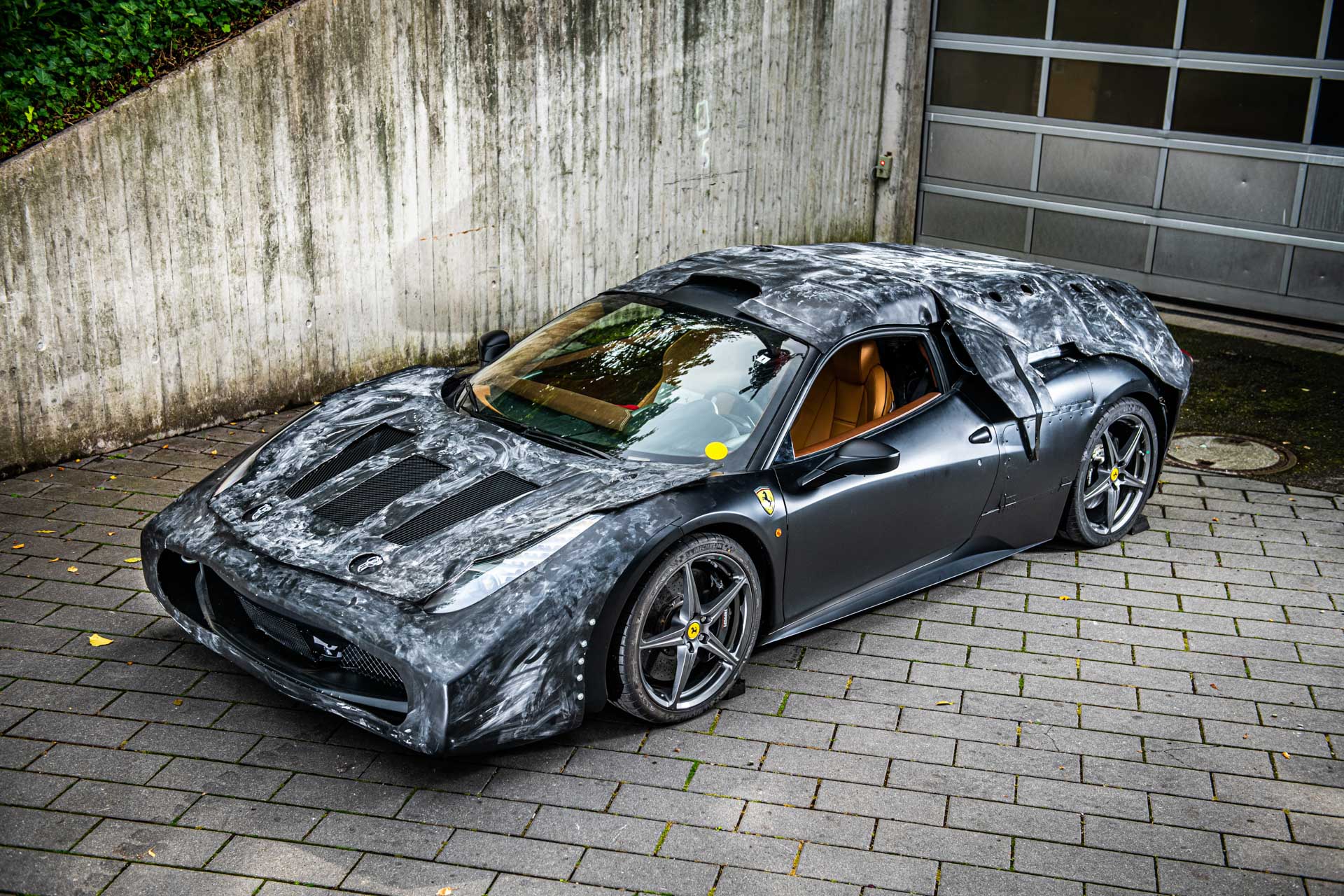 2012-Ferrari-LaFerrari-prototype-00006.j