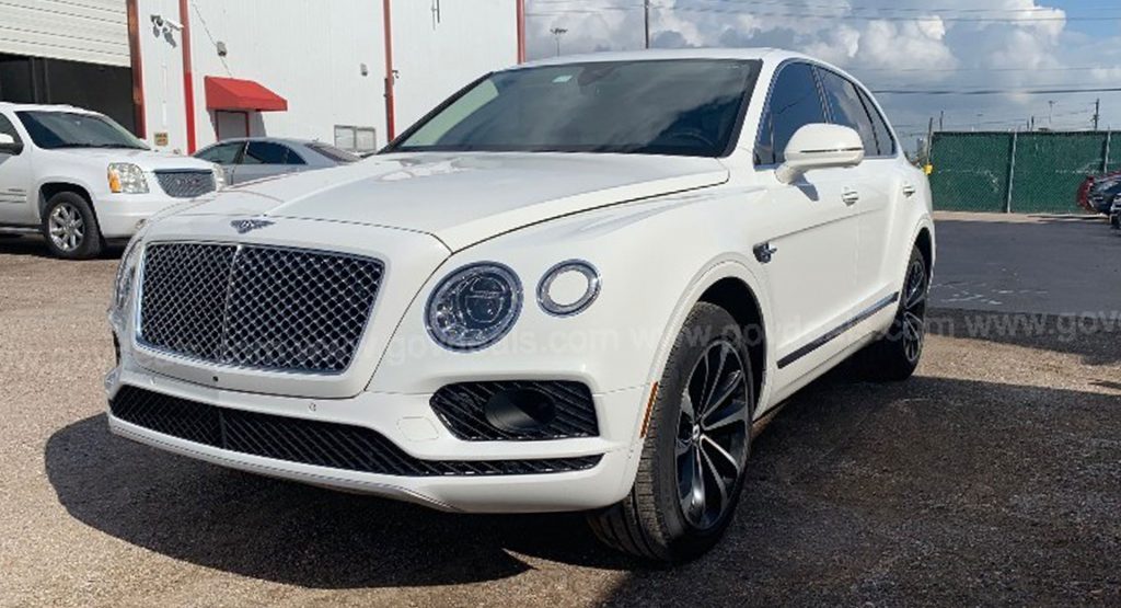  The US Postal Service Has A Bentley Bentayga And It’s Up For Auction