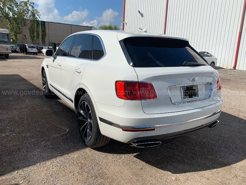 The US Postal Service Has A Bentley Bentayga And It’s Up For Auction