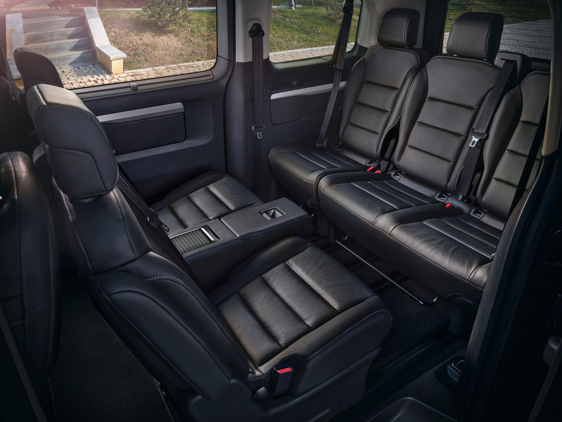 2022 Fiat E-Ulysse Debuts As An Eight-Seat Electric Van Up With To 205 Miles Of Range