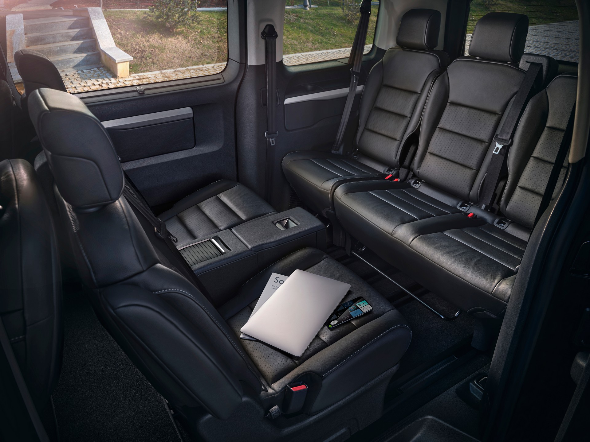 2022 Fiat E-Ulysse Debuts As An Eight-Seat Electric Van Up With To 205 Miles Of Range