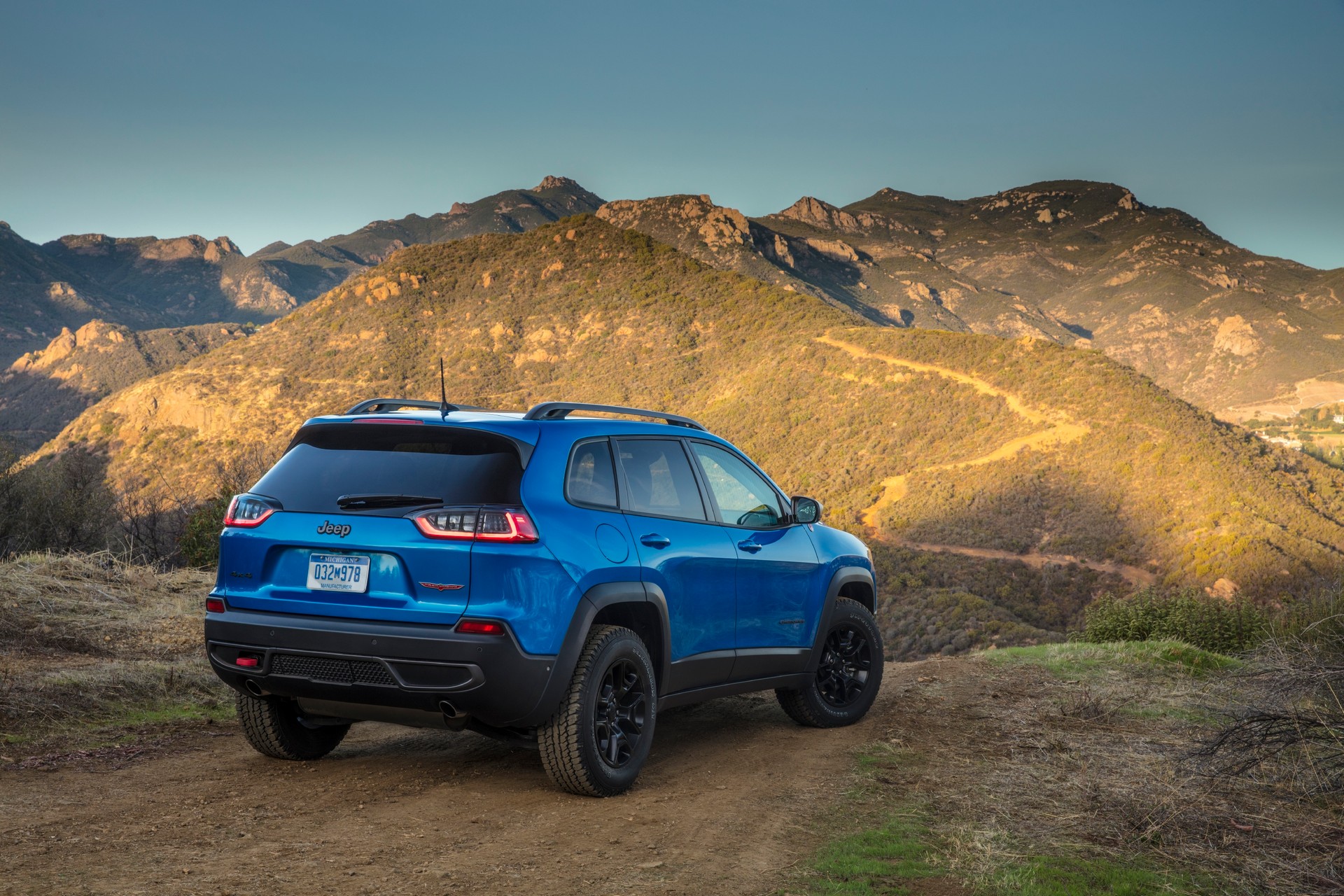 2022 Jeep Cherokee Gets Nearly $6k Price Hike And New X Trim With Factory Lift