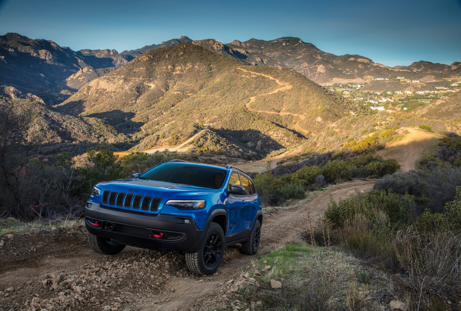 2022 Jeep Cherokee Gets Nearly $6k Price Hike And New X Trim With Factory Lift