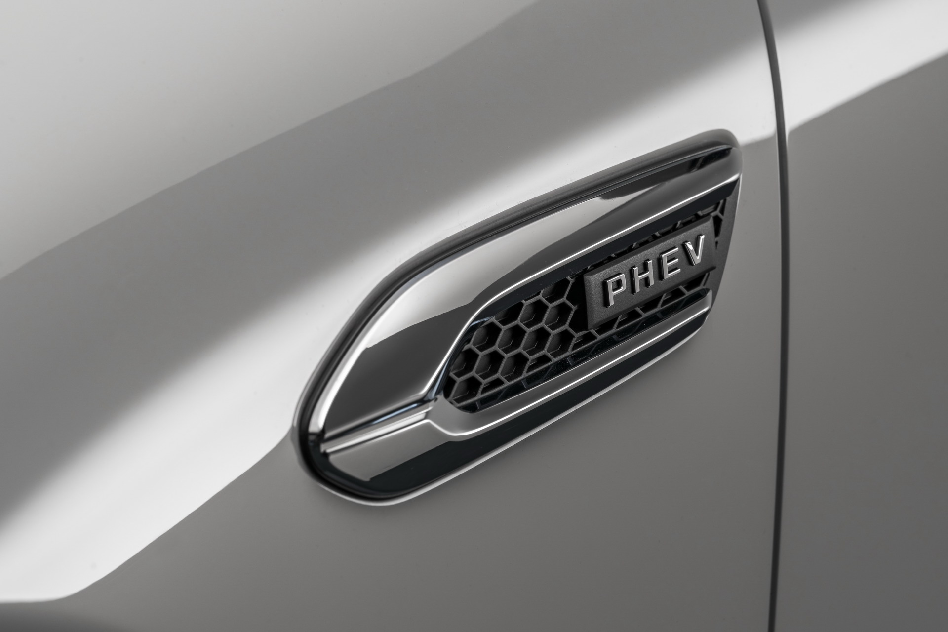 2022 Mazda CX-60 Debuts As Brand’s Most Powerful Production Car, Gets Straight-Six Engines And PHEV