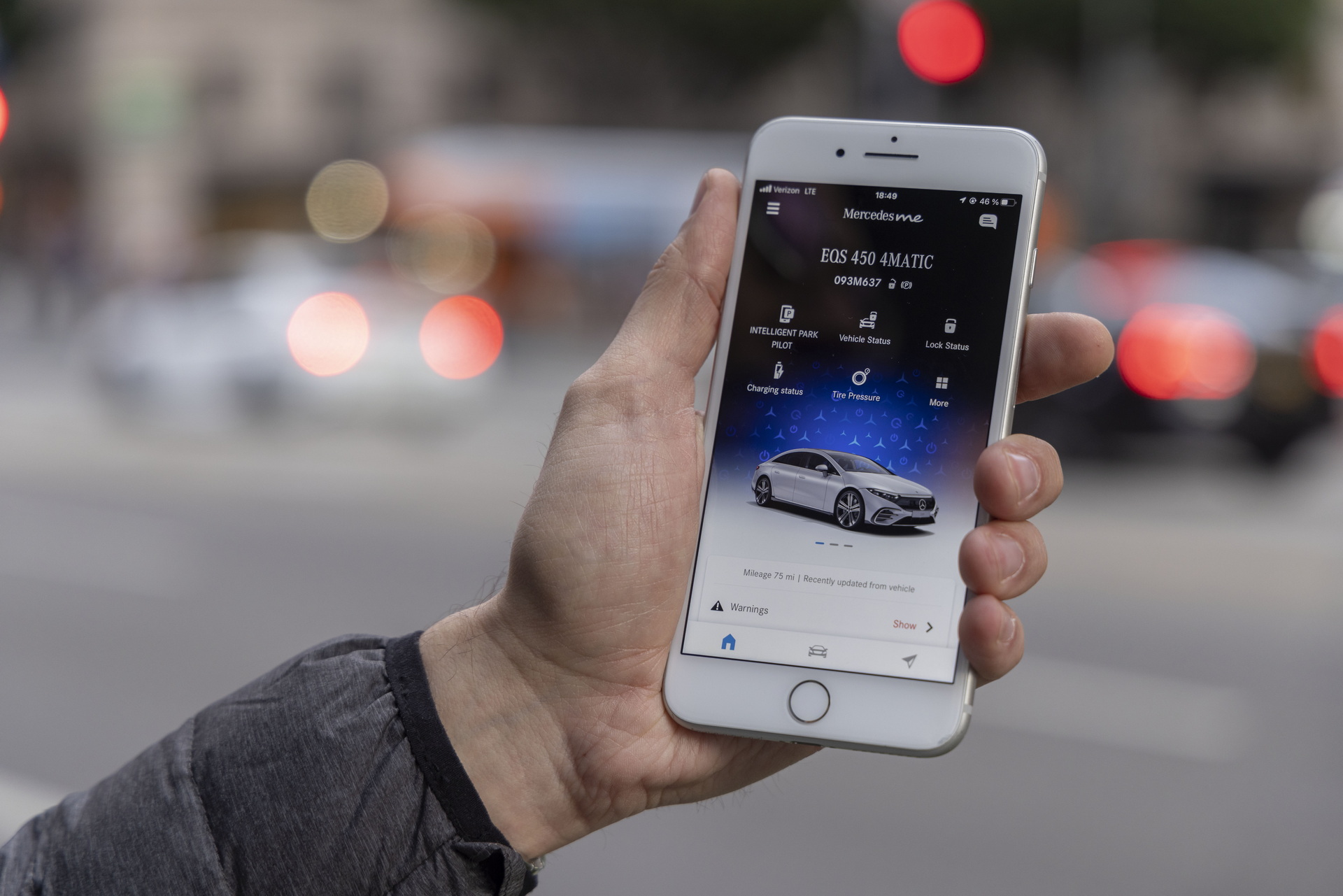 Mercedes Demonstrates Automated Valet Parking With EQS At LA Hotel