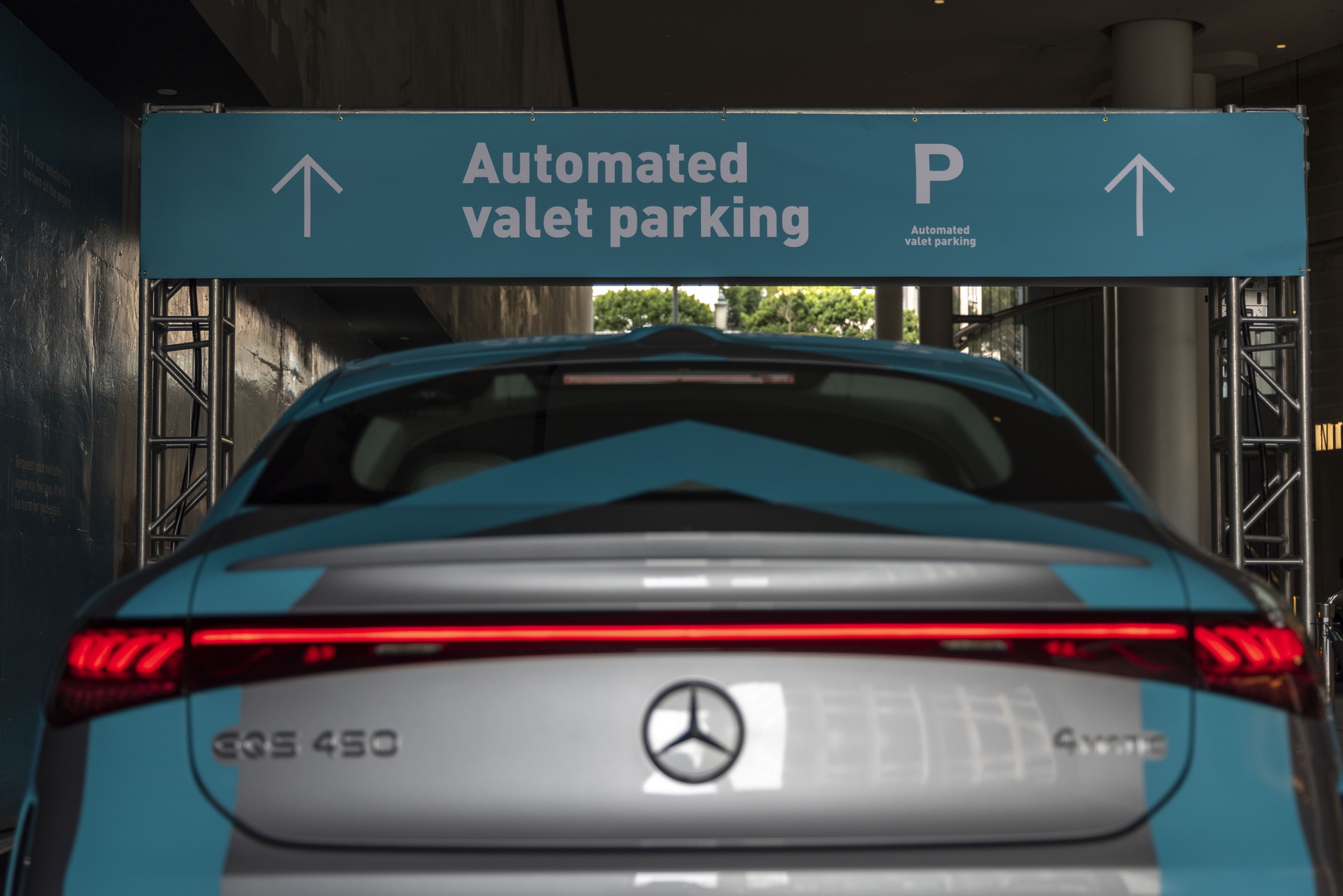 Mercedes Demonstrates Automated Valet Parking With EQS At LA Hotel