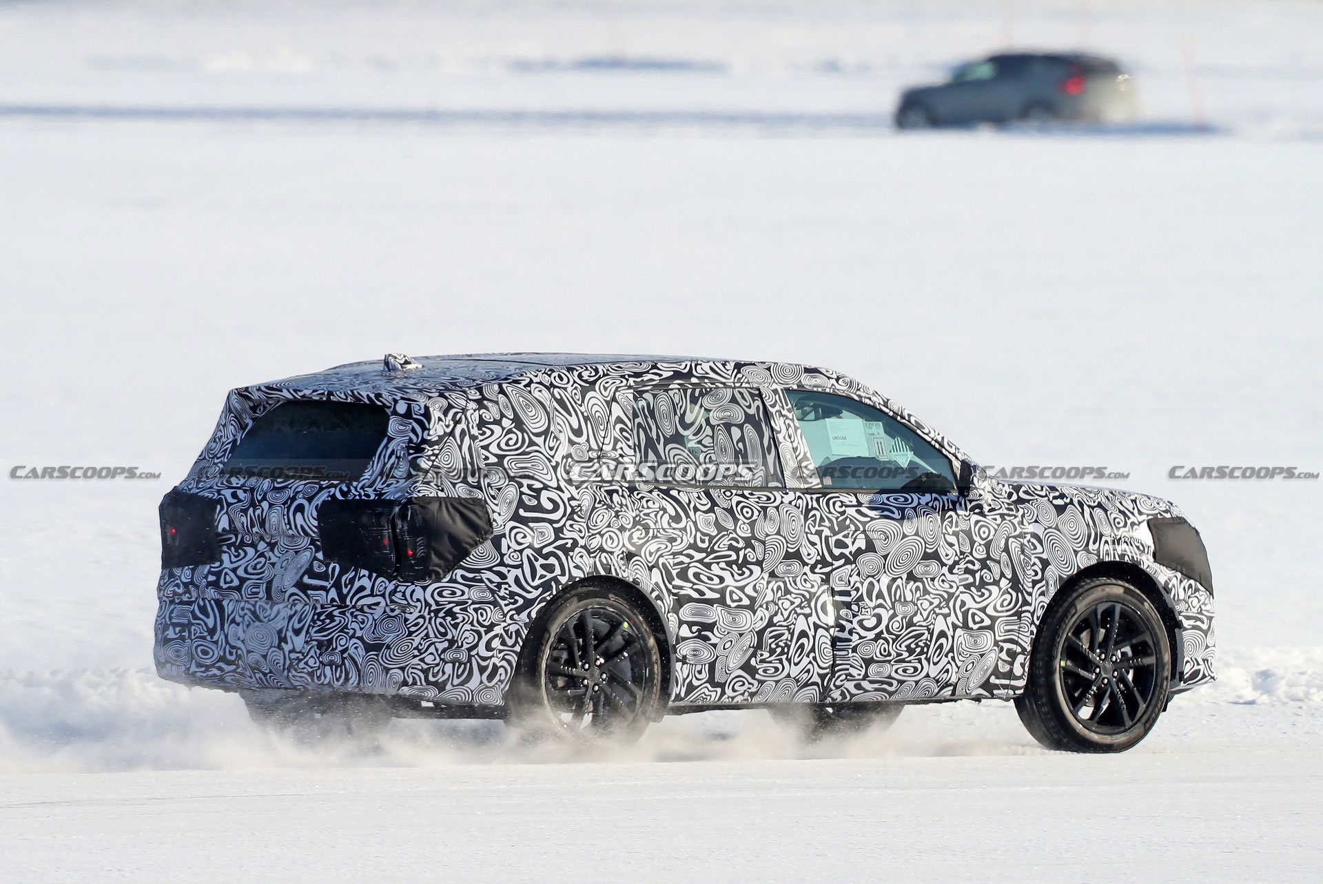 Ford’s Mysterious Crossover Continues Testing, Might Be The Fusion / Mondeo Active