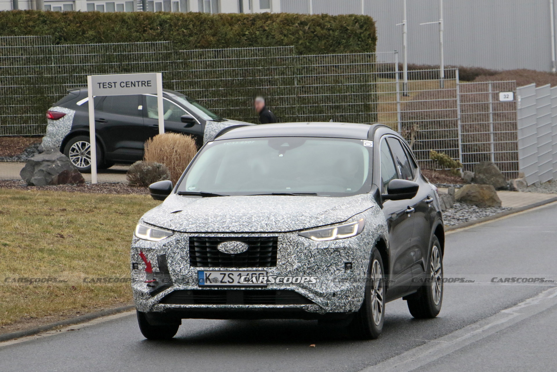 2023 Ford Kuga / Escape Facelift Spied Alongside The Current Model