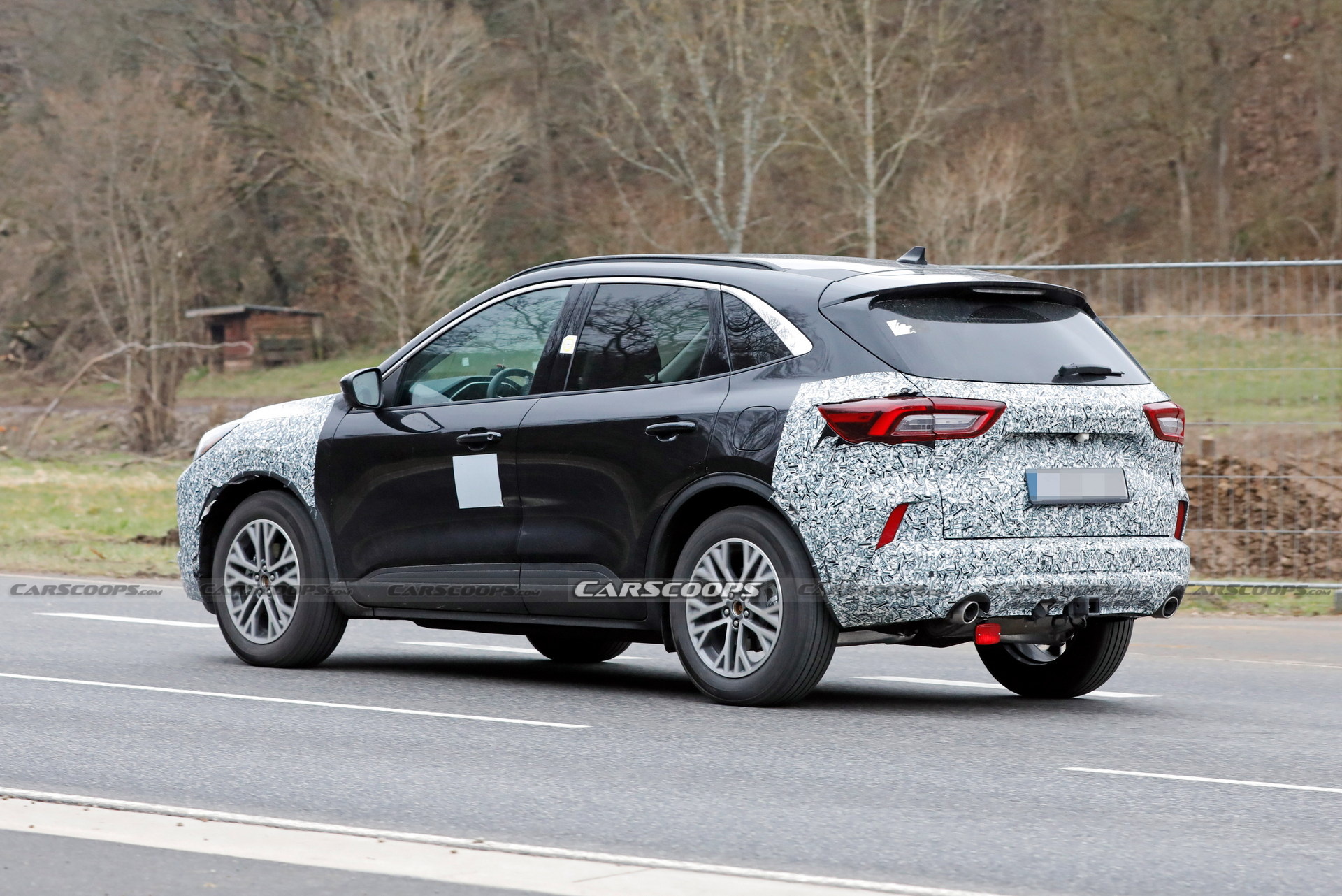 2023 Ford Kuga / Escape Facelift Spied Alongside The Current Model