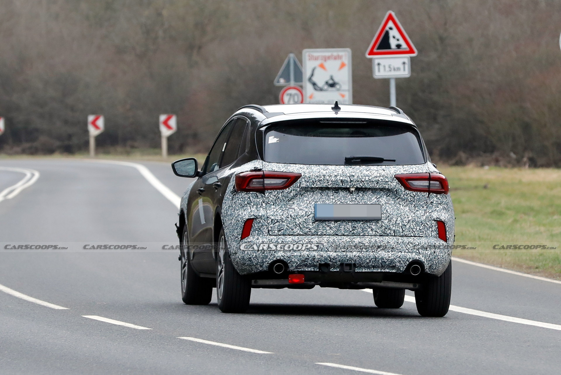 2023 Ford Kuga / Escape Facelift Spied Alongside The Current Model