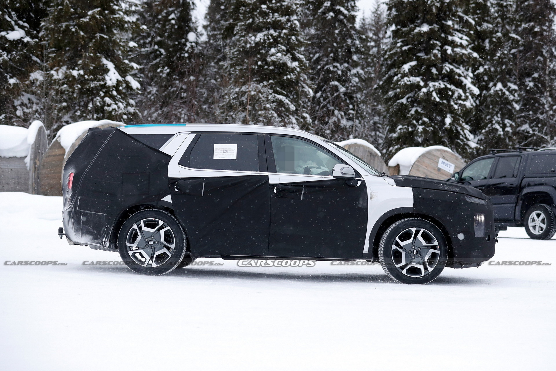 Facelifted 2023 Hyundai Palisade Spied With New Grille