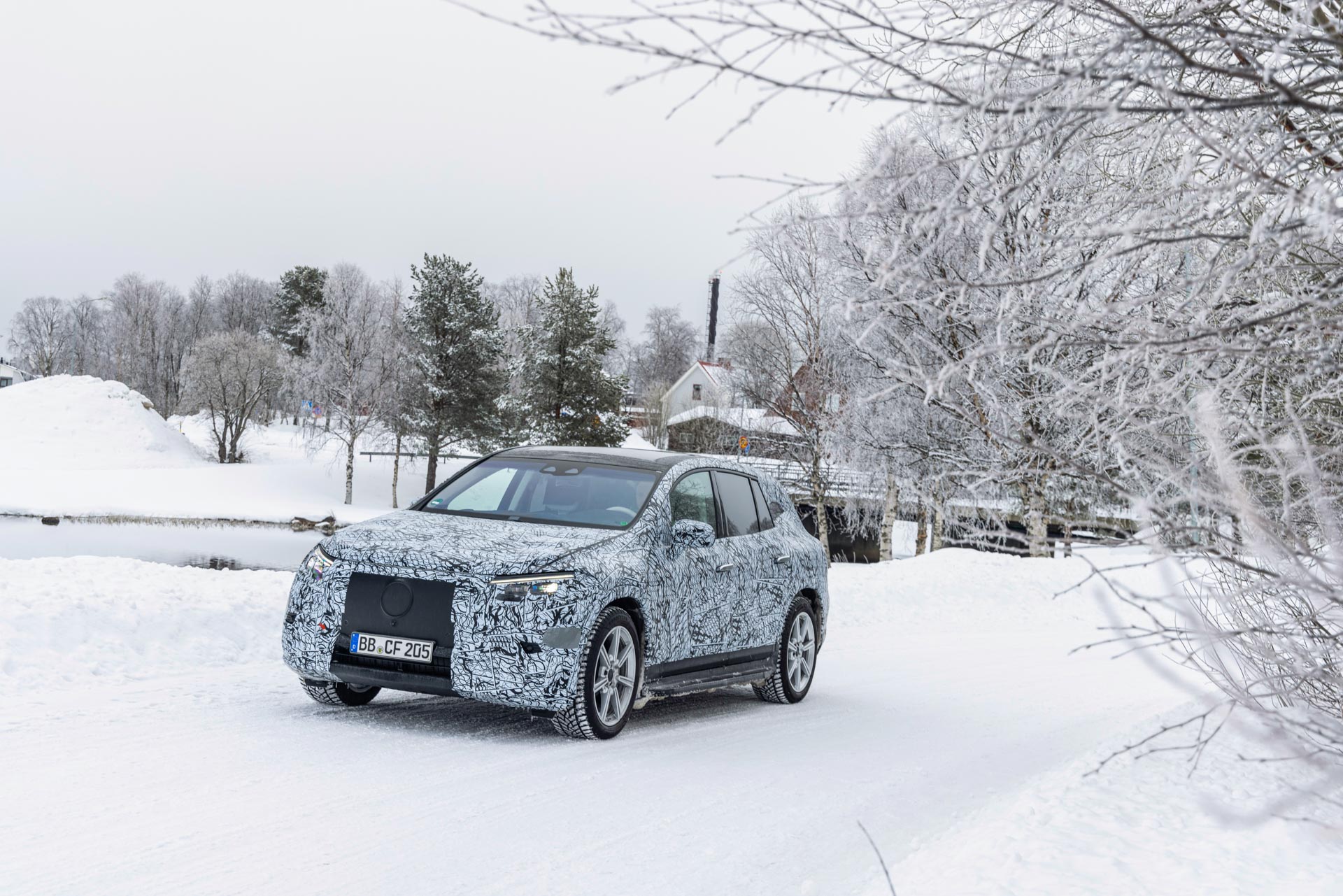 2023 Mercedes EQS SUV Uses Face-Detect Camera Tech To Let Passengers Watch TV, But Not Driver