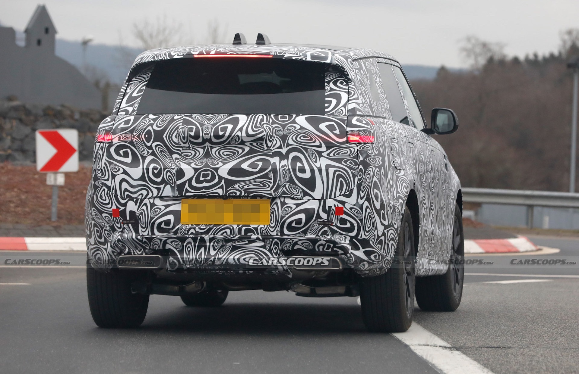 2023 Range Rover Sport PHEV Caught Testing Its Mettle In Porsche’s Back Yard