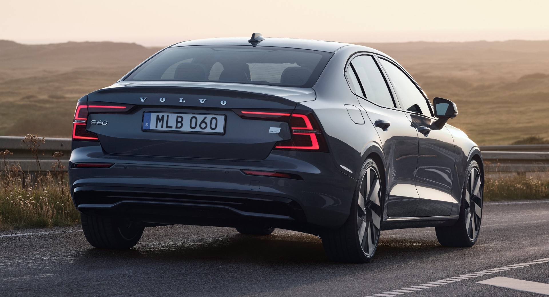 2023 Volvo S60 And V60 Facelift Quietly Unveiled With Subtle Changes And An Android-Based Infotainment