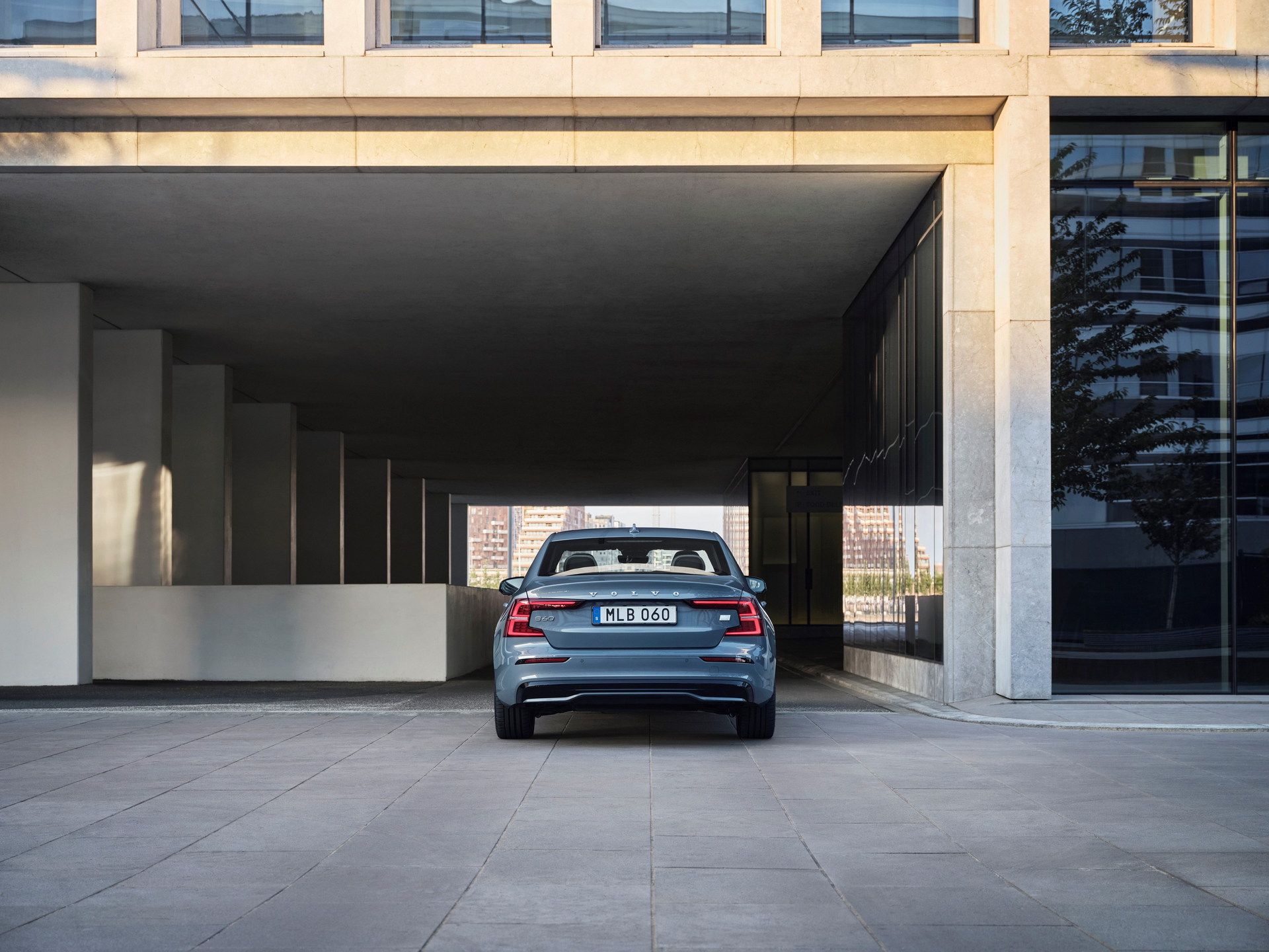 2023 Volvo S60 And V60 Facelift Quietly Unveiled With Subtle Changes And An Android-Based Infotainment