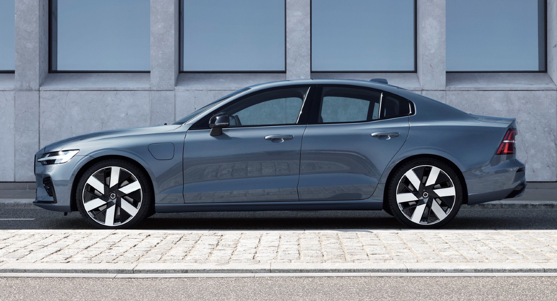 2023 Volvo S60 And V60 Facelift Quietly Unveiled With Subtle Changes And An Android-Based Infotainment