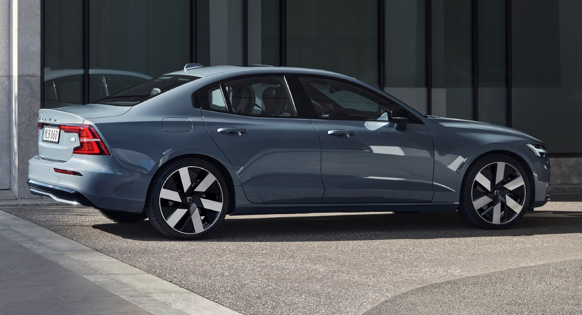 2023 Volvo S60 And V60 Facelift Quietly Unveiled With Subtle Changes And An Android-Based Infotainment