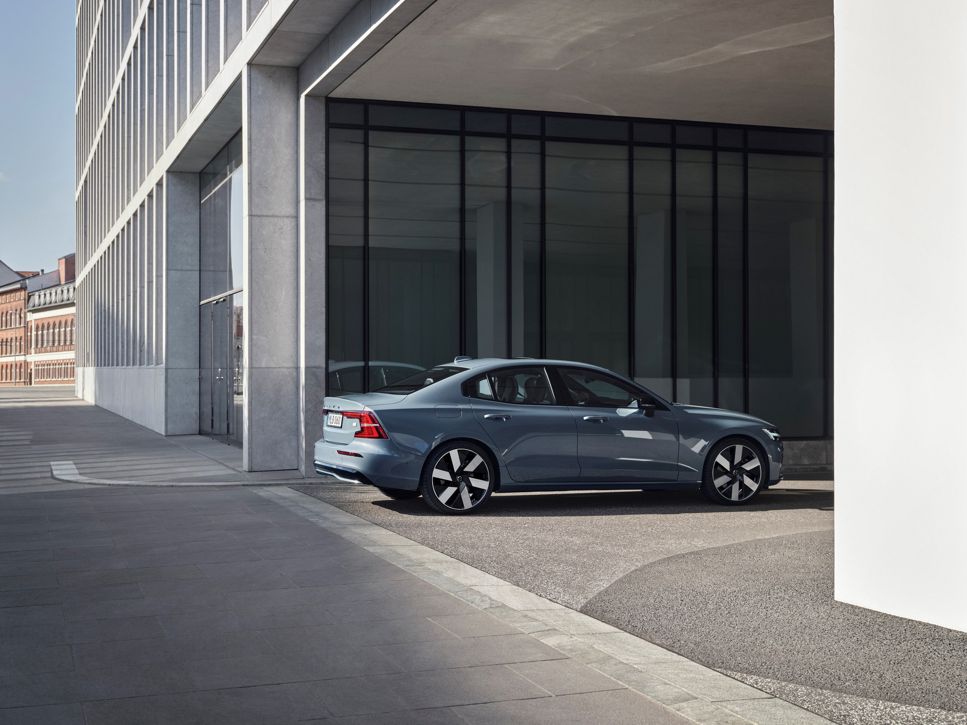 2023 Volvo S60 And V60 Facelift Quietly Unveiled With Subtle Changes And An Android-Based Infotainment