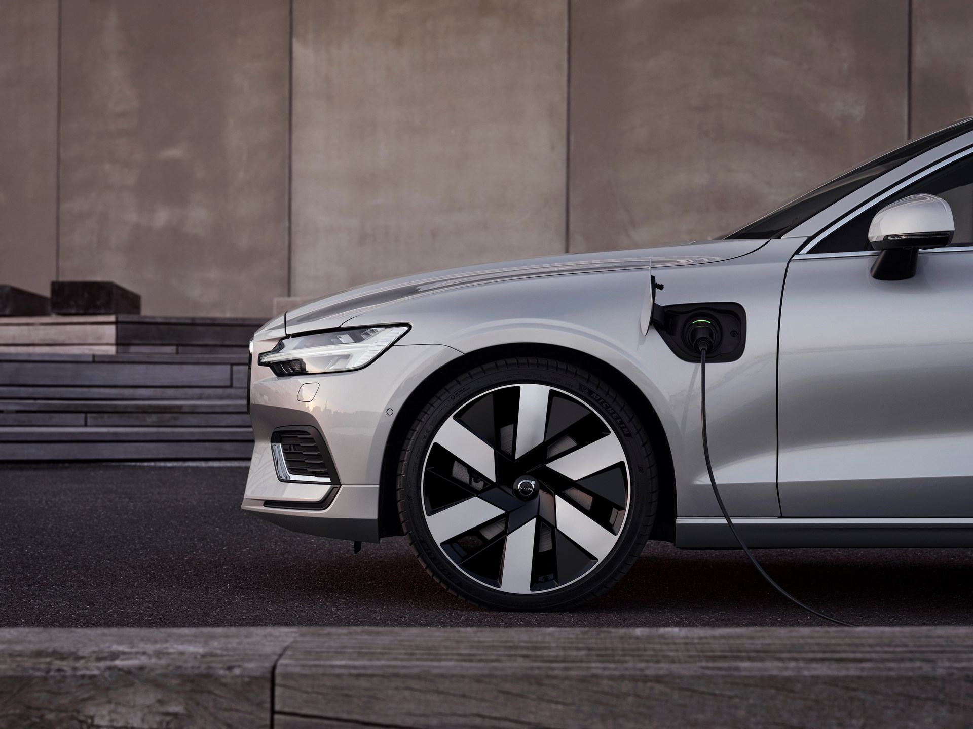 2023 Volvo S60 And V60 Facelift Quietly Unveiled With Subtle Changes And An Android-Based Infotainment