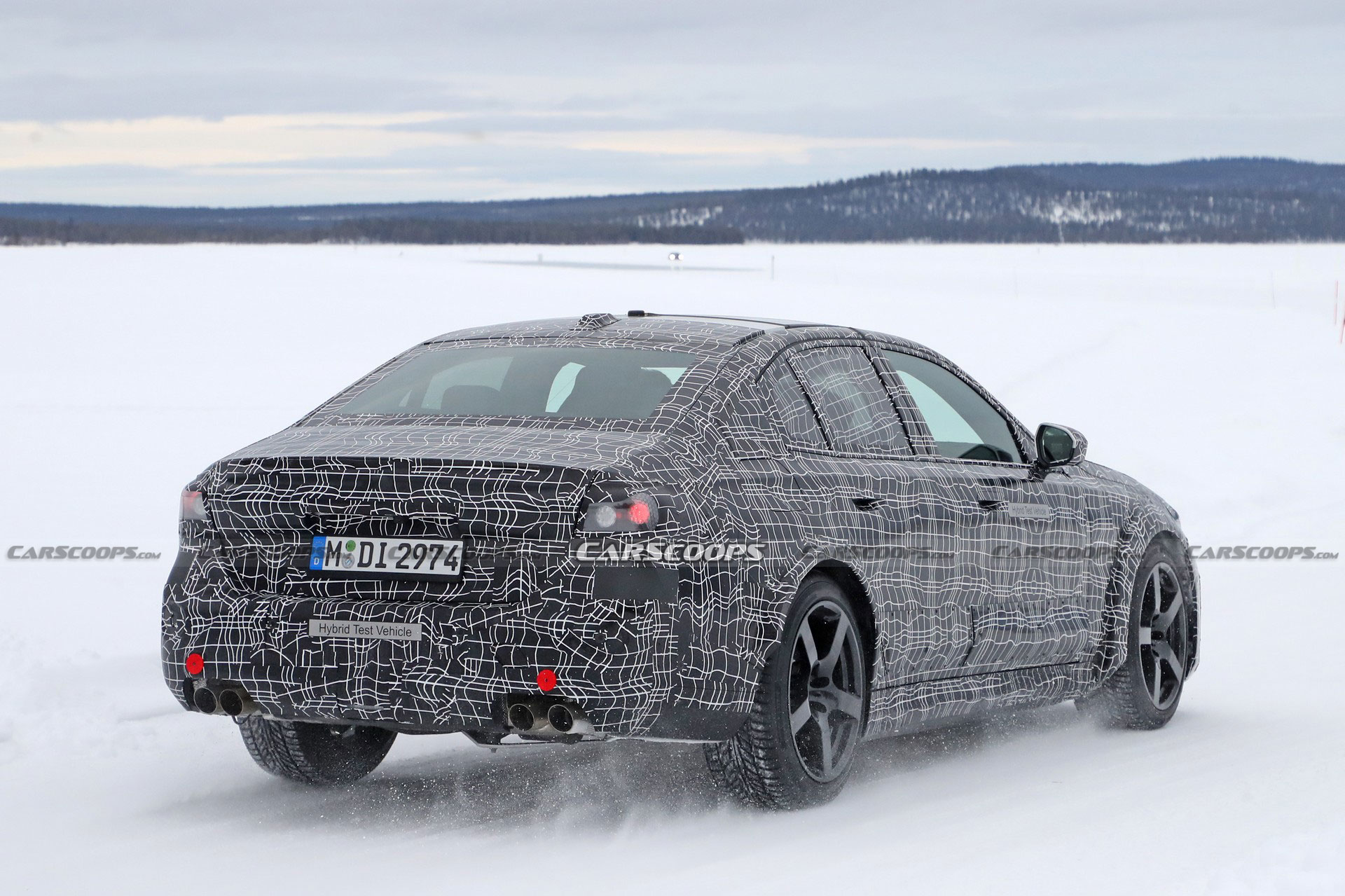 2024 BMW M5 Will Embrace Electrification, Prototype Spotted Wearing Hybrid Badges