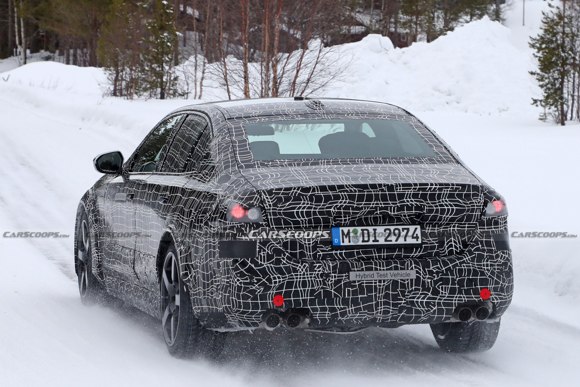 2024 BMW M5 Will Embrace Electrification, Prototype Spotted Wearing Hybrid Badges